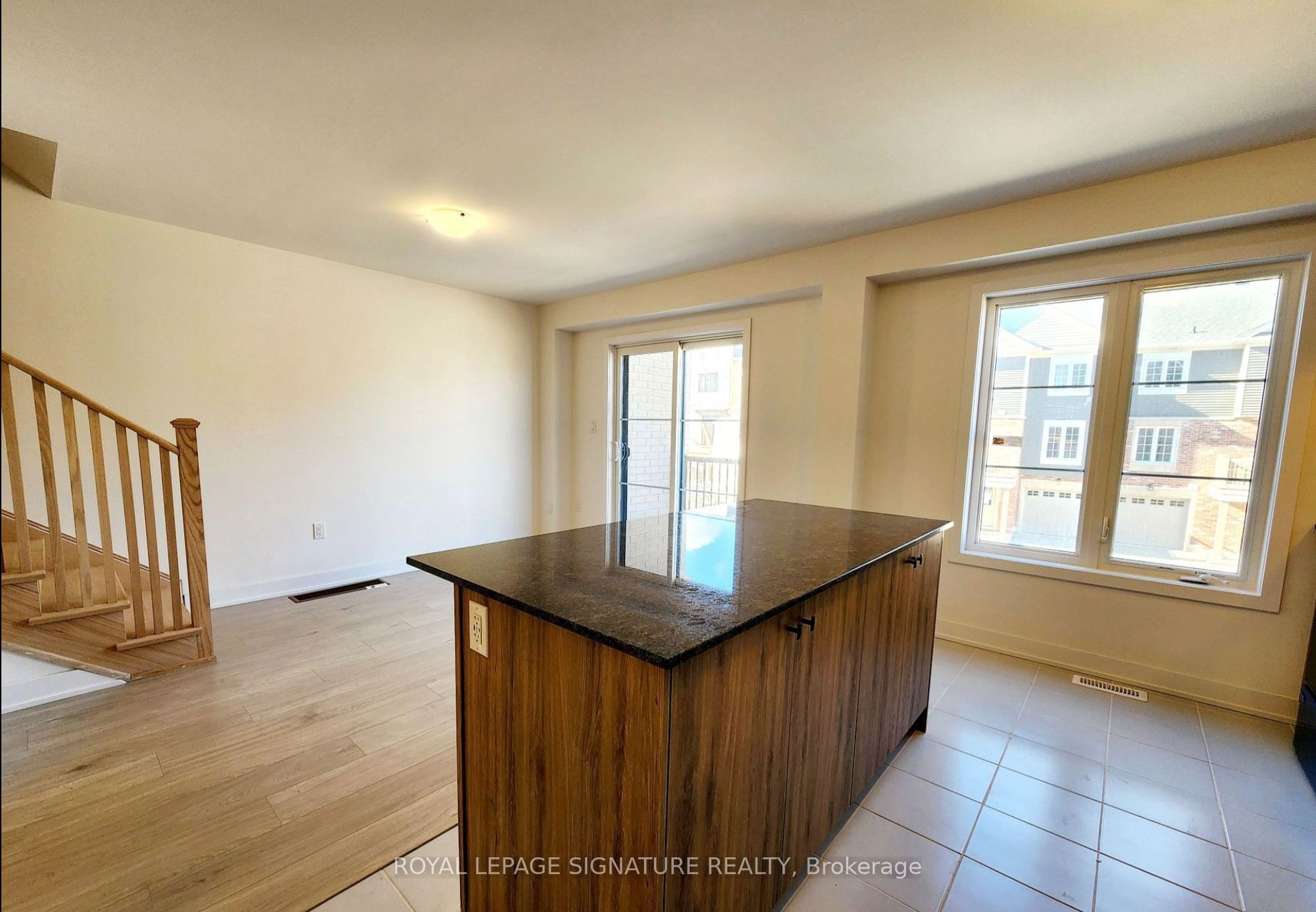 32 Silo Mews, Barrie, ON L9J 0C2 photo 5