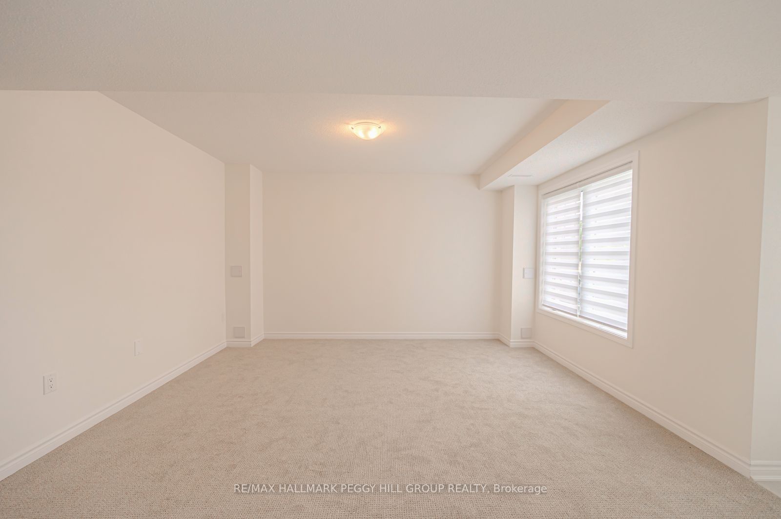 77 Shelburne Avenue, Wasaga Beach, ON L9Z 0L2 photo 3