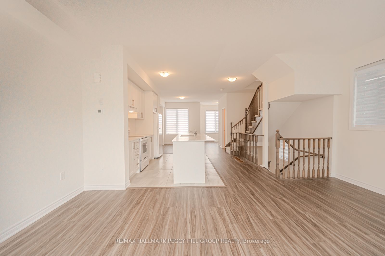 77 Shelburne Avenue, Wasaga Beach, ON L9Z 0L2 photo 4