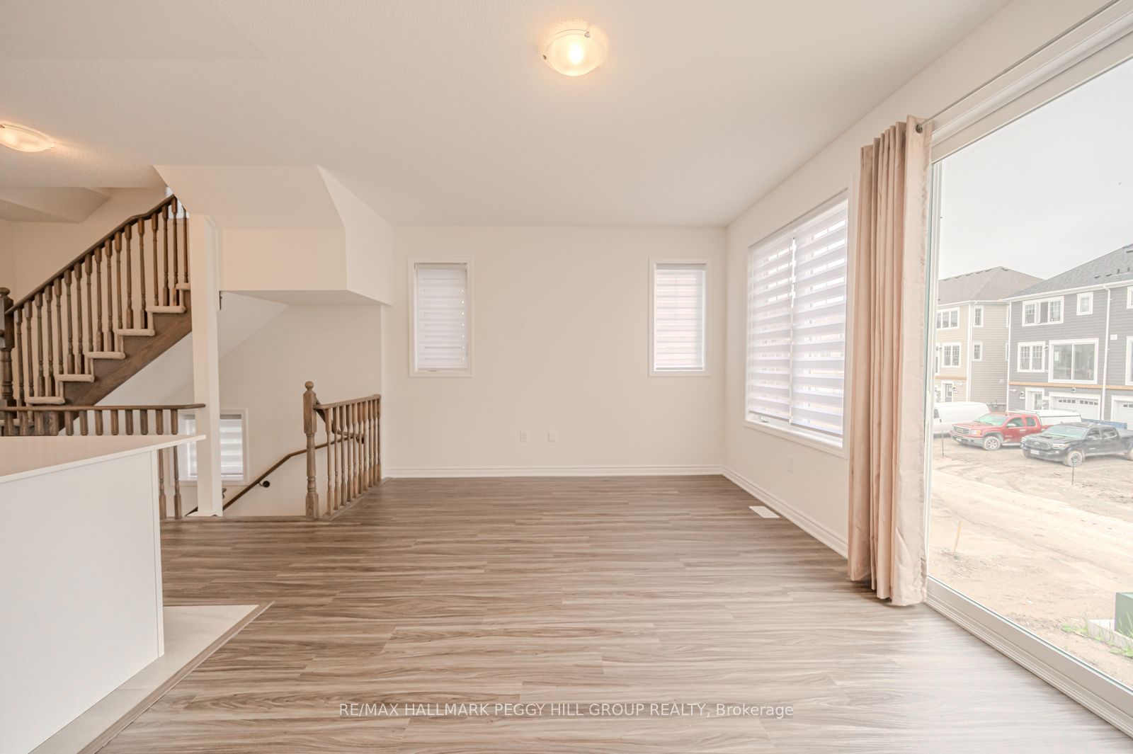 77 Shelburne Avenue, Wasaga Beach, ON L9Z 0L2 photo 5