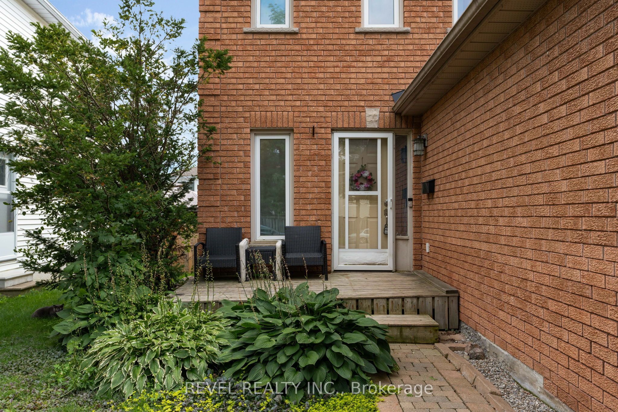 7 Penton Drive, Barrie, ON L4N 7A3 photo 3