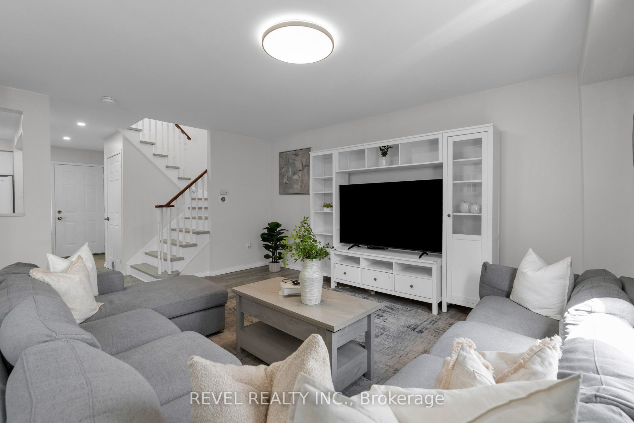 7 Penton Drive, Barrie, ON L4N 7A3 photo 5