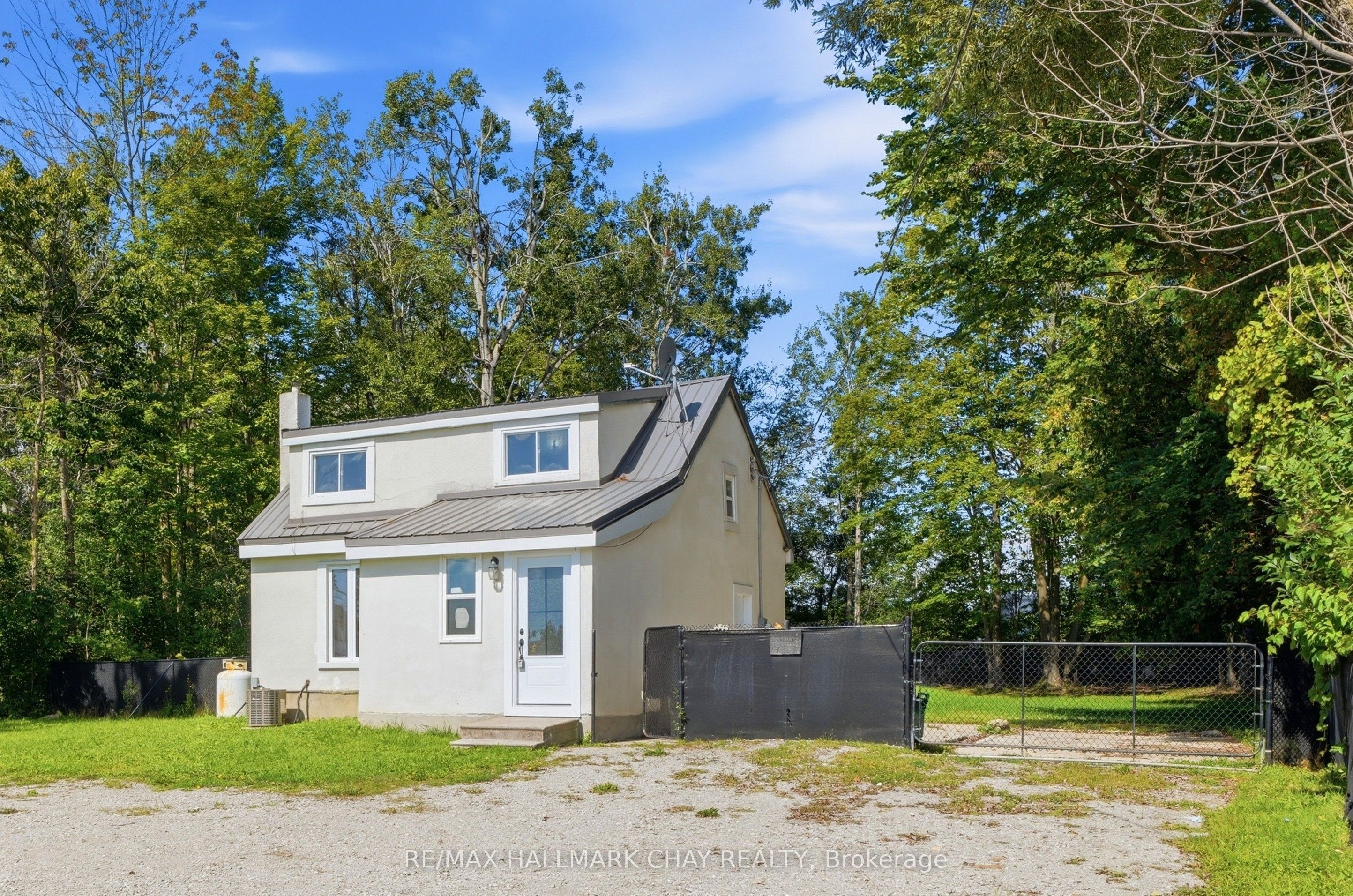 8410 11 Highway, Severn, ON L3V 6H3 photo 2