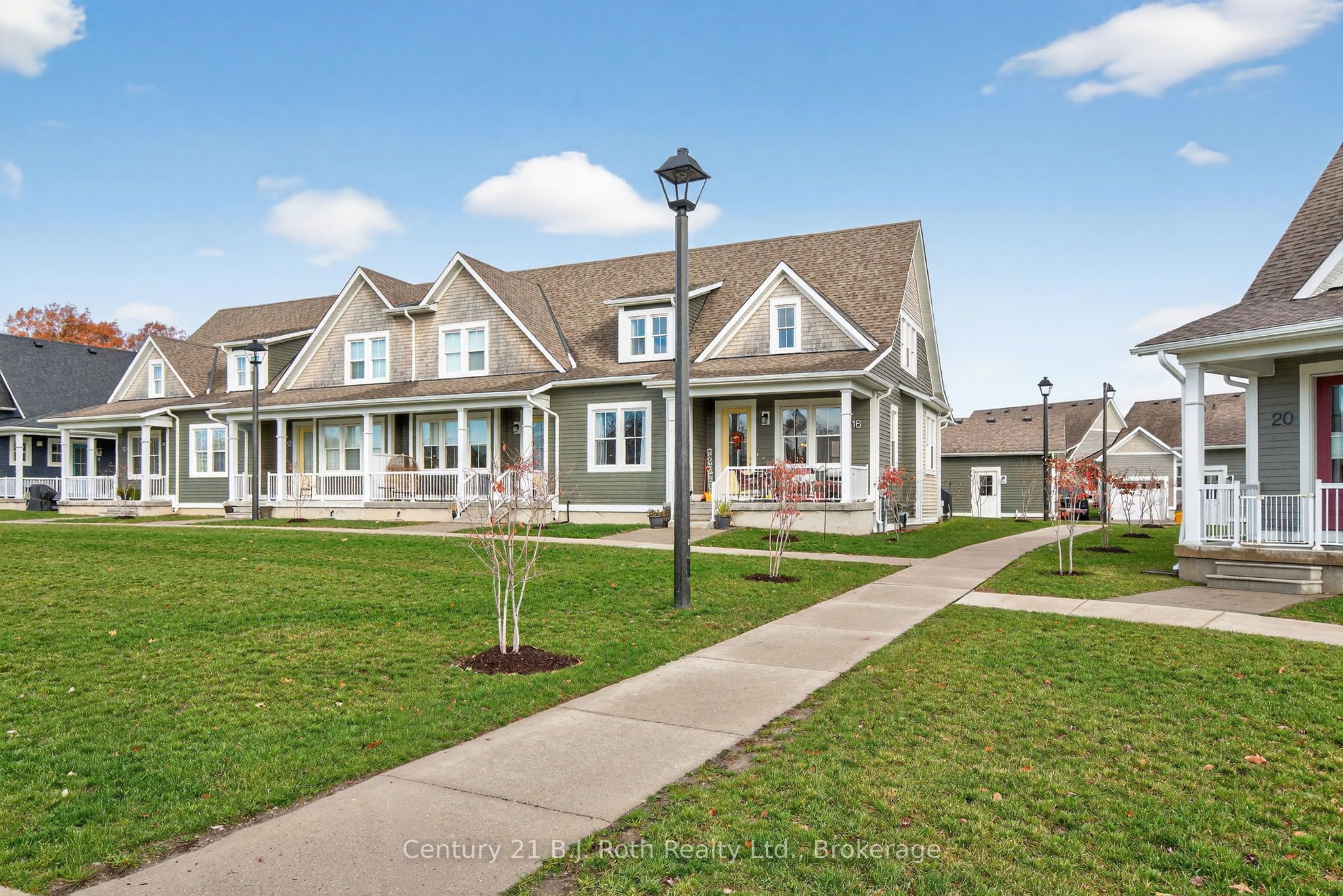16 Samantha Lane, Midland, ON L4R 0H4