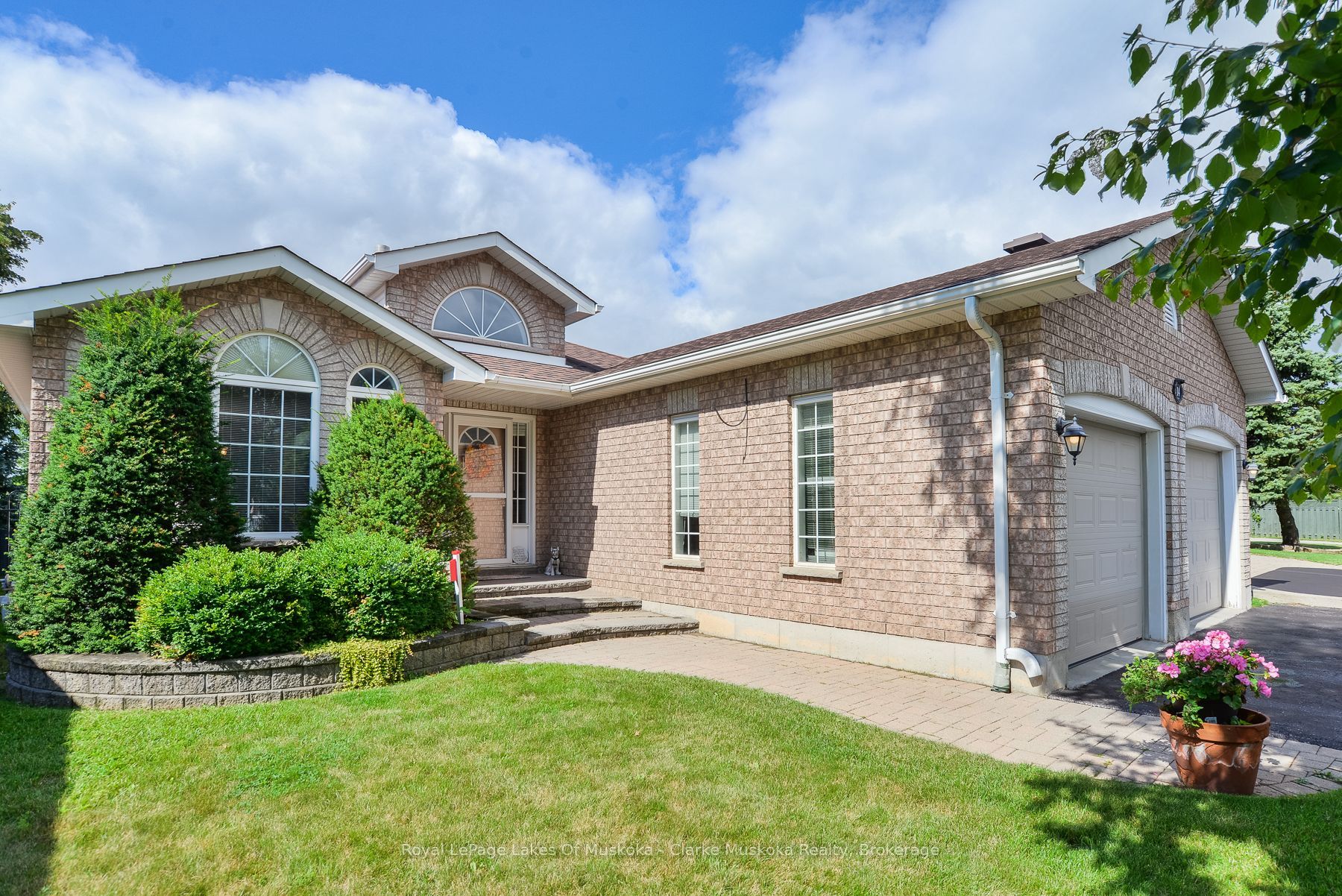 14 Palmer Drive, Barrie, ON L4M 6V9 photo 2