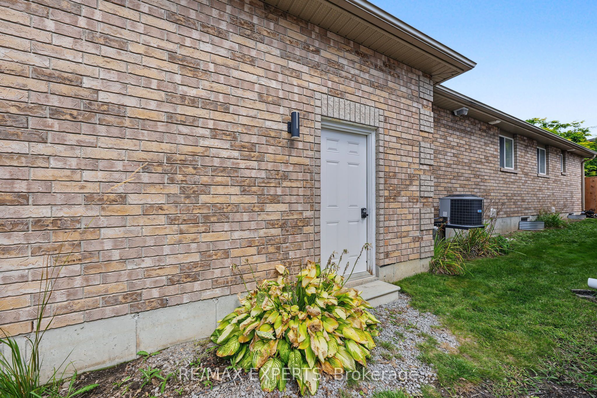 17 Michelle Drive BSMT, Barrie, ON L4N 5Y1 photo 2
