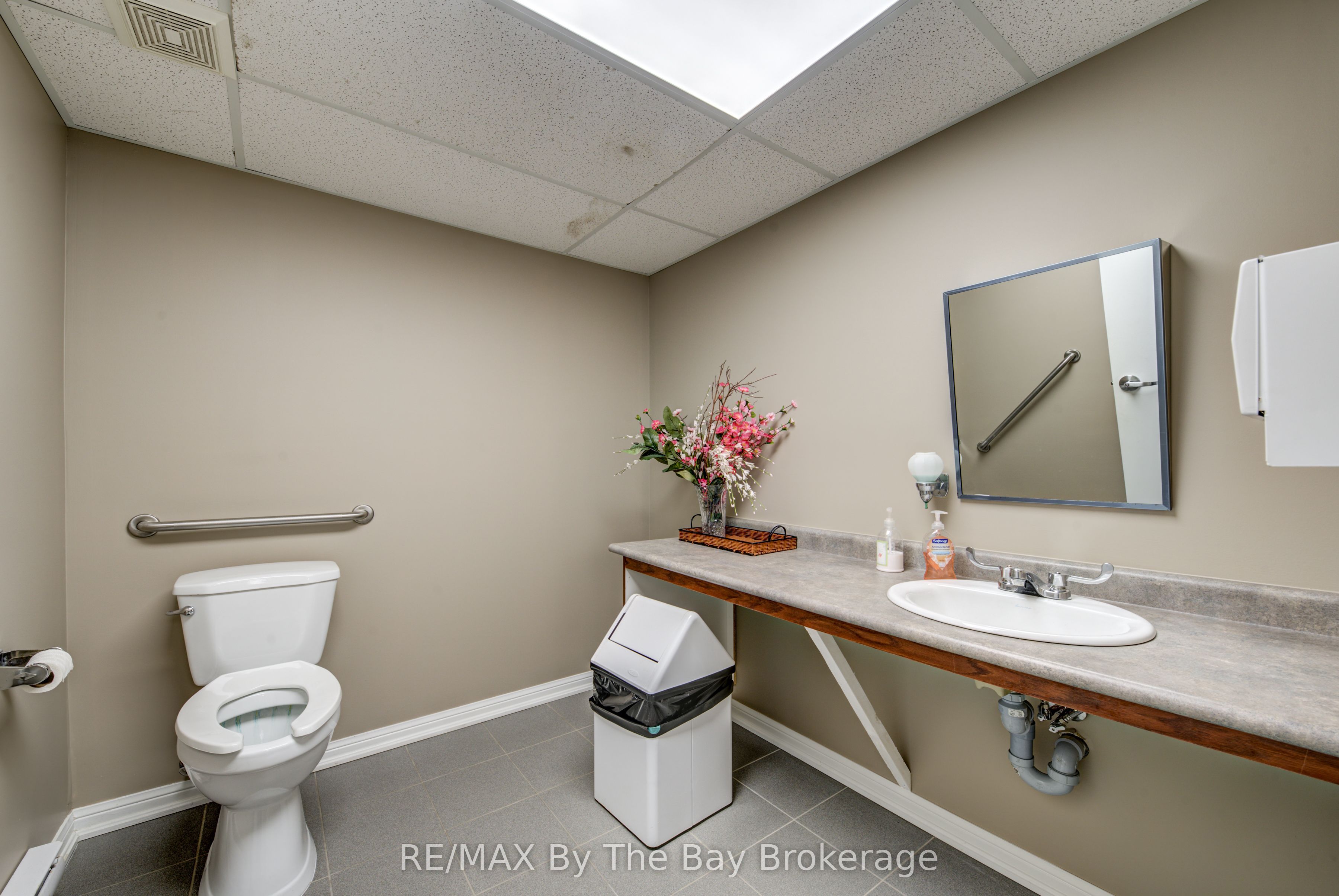16 Westbury Road 202, Wasaga Beach, ON L9Z 0B8 photo 5