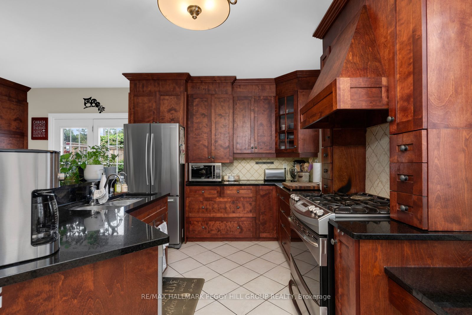 12 Beacon Road, Barrie, ON L4N 9C8 photo 3