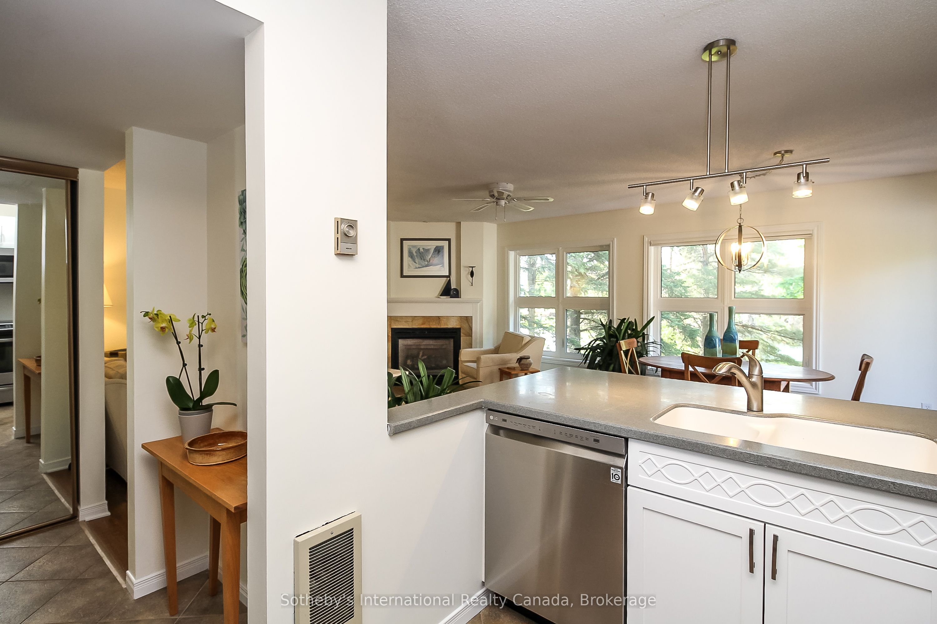 771 Johnston Park Avenue, Collingwood, ON L9Y 5C7 photo 4