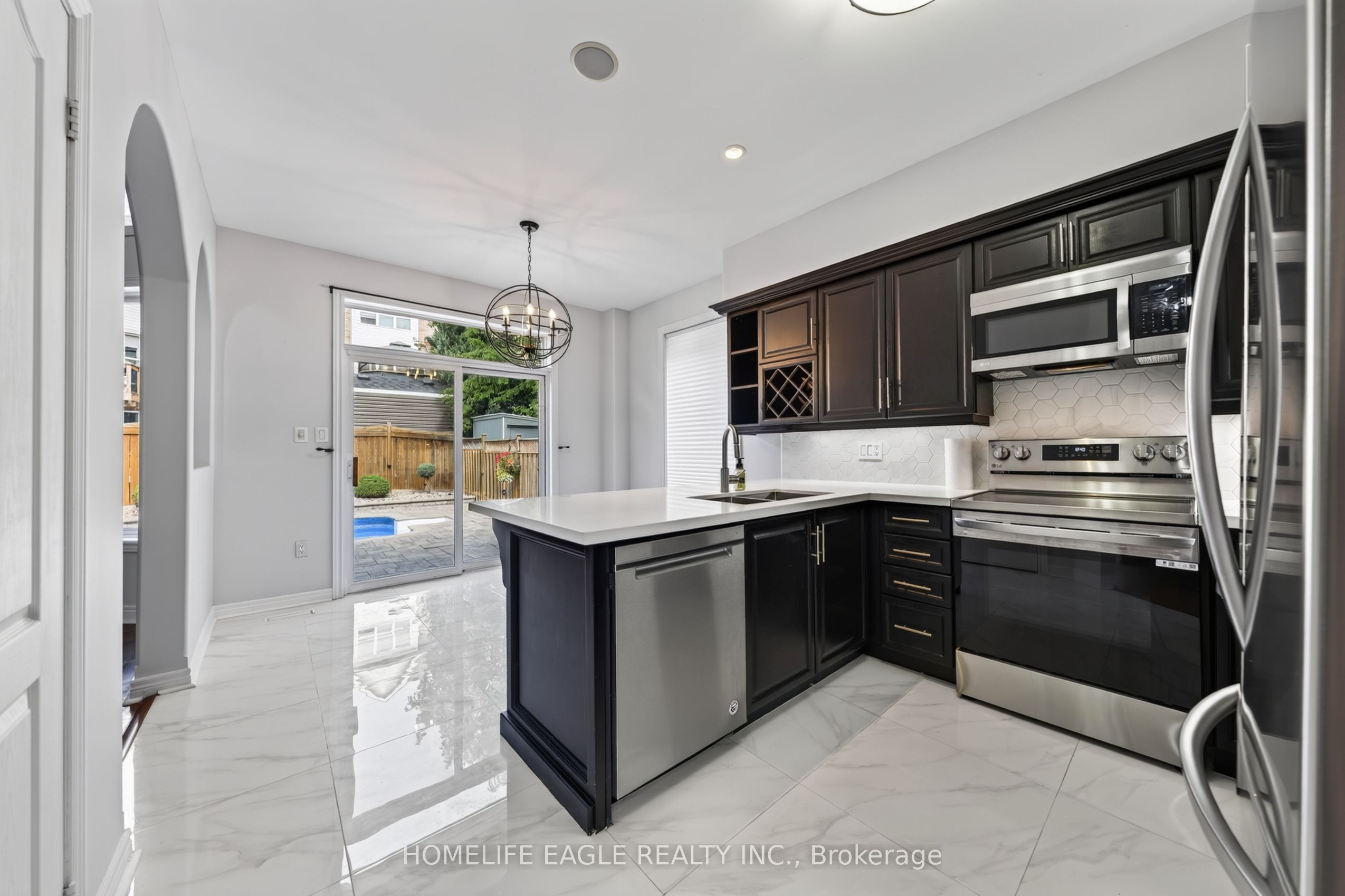 12 Kensington Trail, Barrie, ON L4N 0K5 photo 5