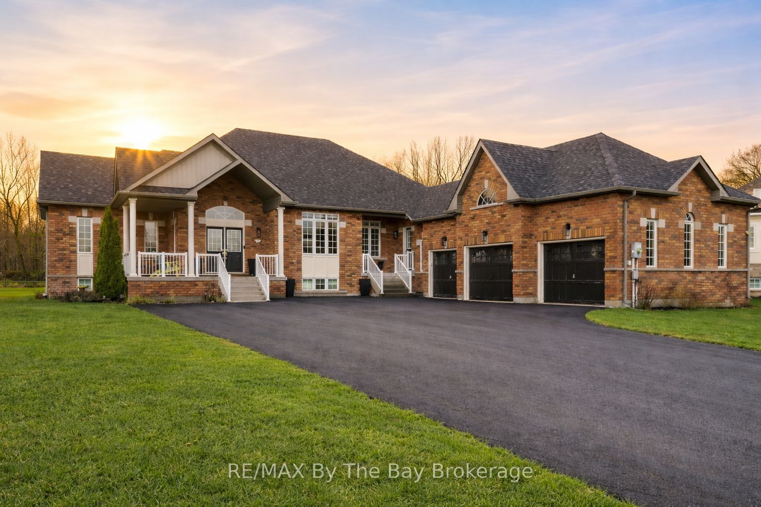 10 Basswood Drive, Wasaga Beach, ON L9Z 0A9