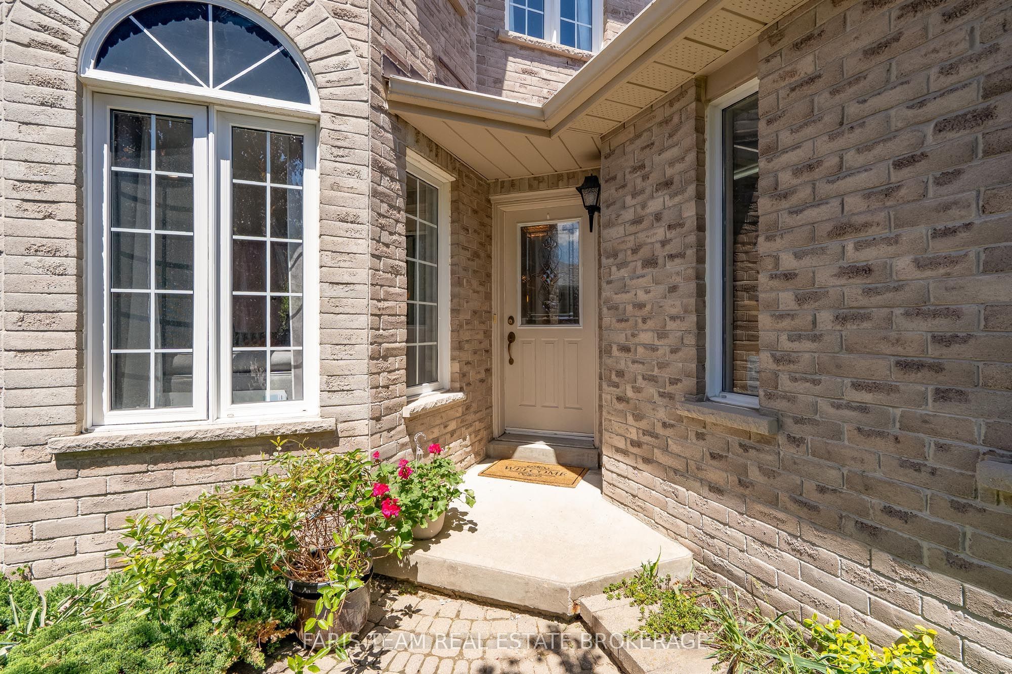 46 Bell Street, Barrie, ON L4N 0H9 photo 4