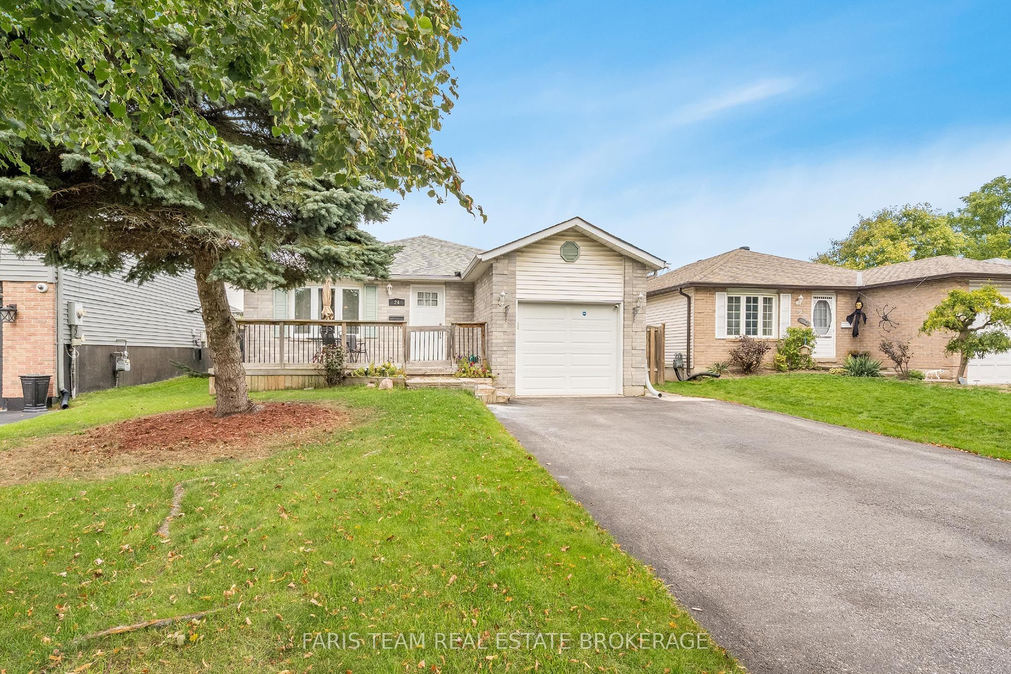24 Laurie Crescent, Barrie, ON L4M 6C7 photo 2