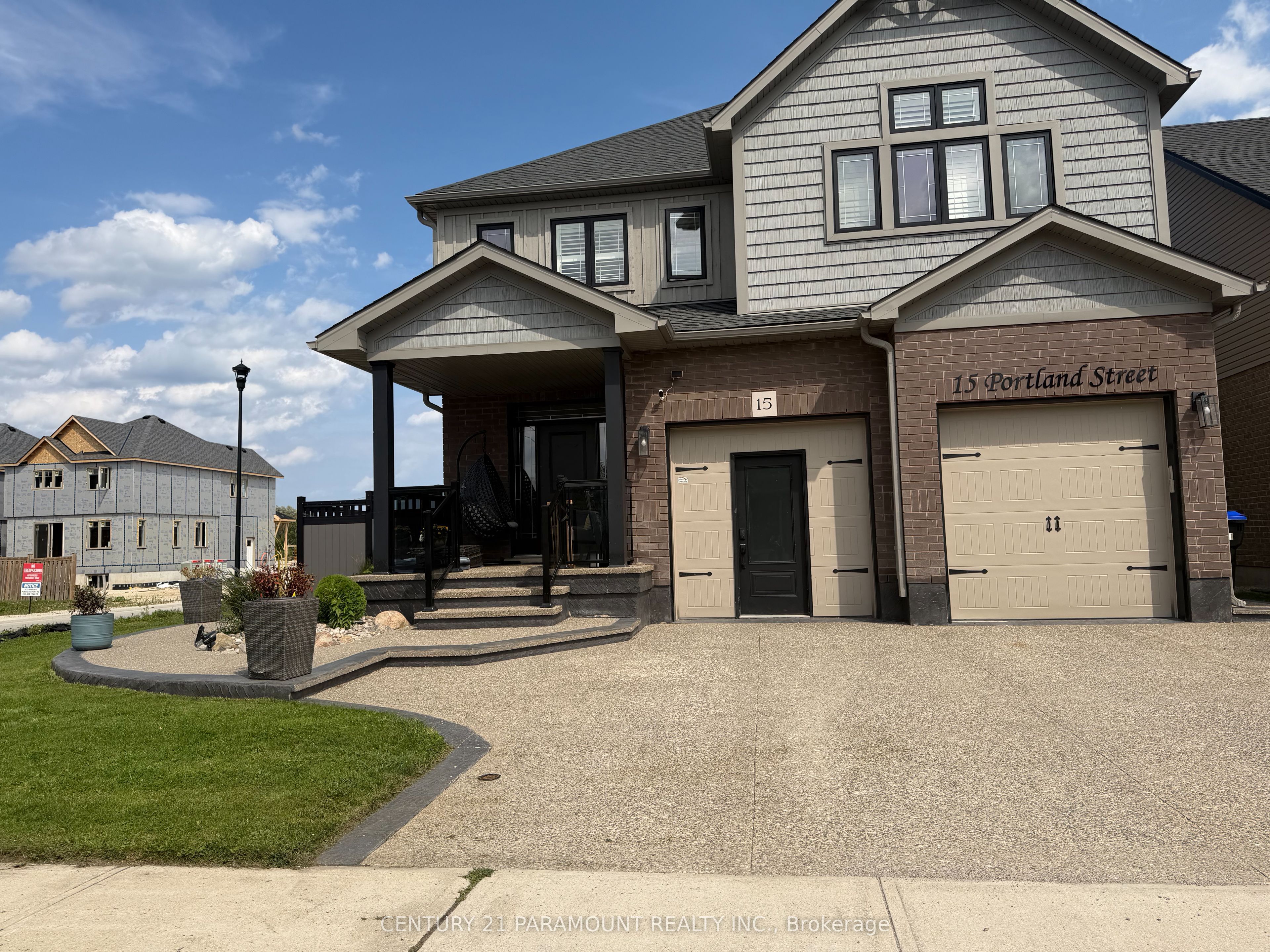 19 Portland Street, Collingwood, ON L9Y 2L3