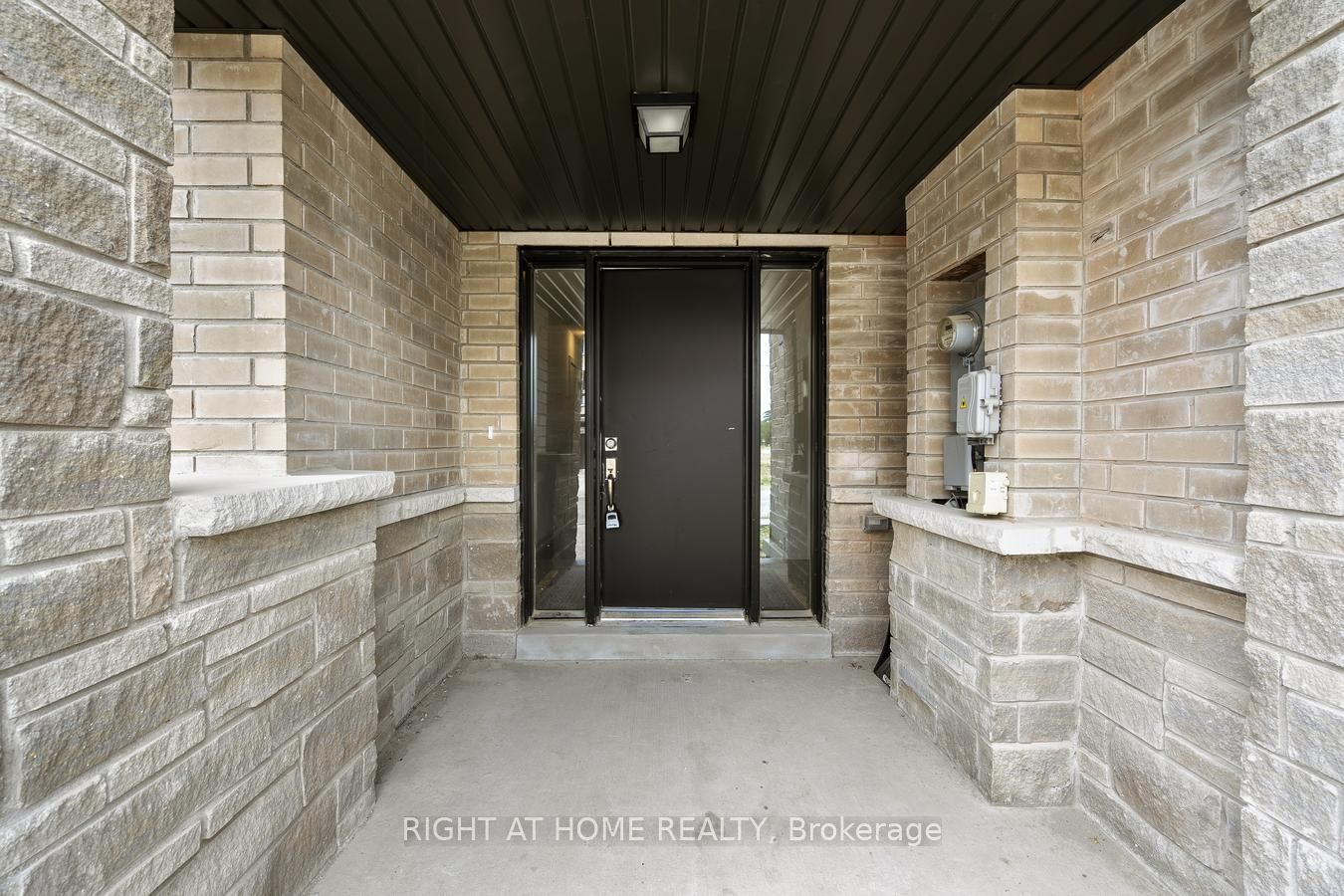 6 Blue Forest Crescent, Barrie, ON L9J 0N3 photo 2
