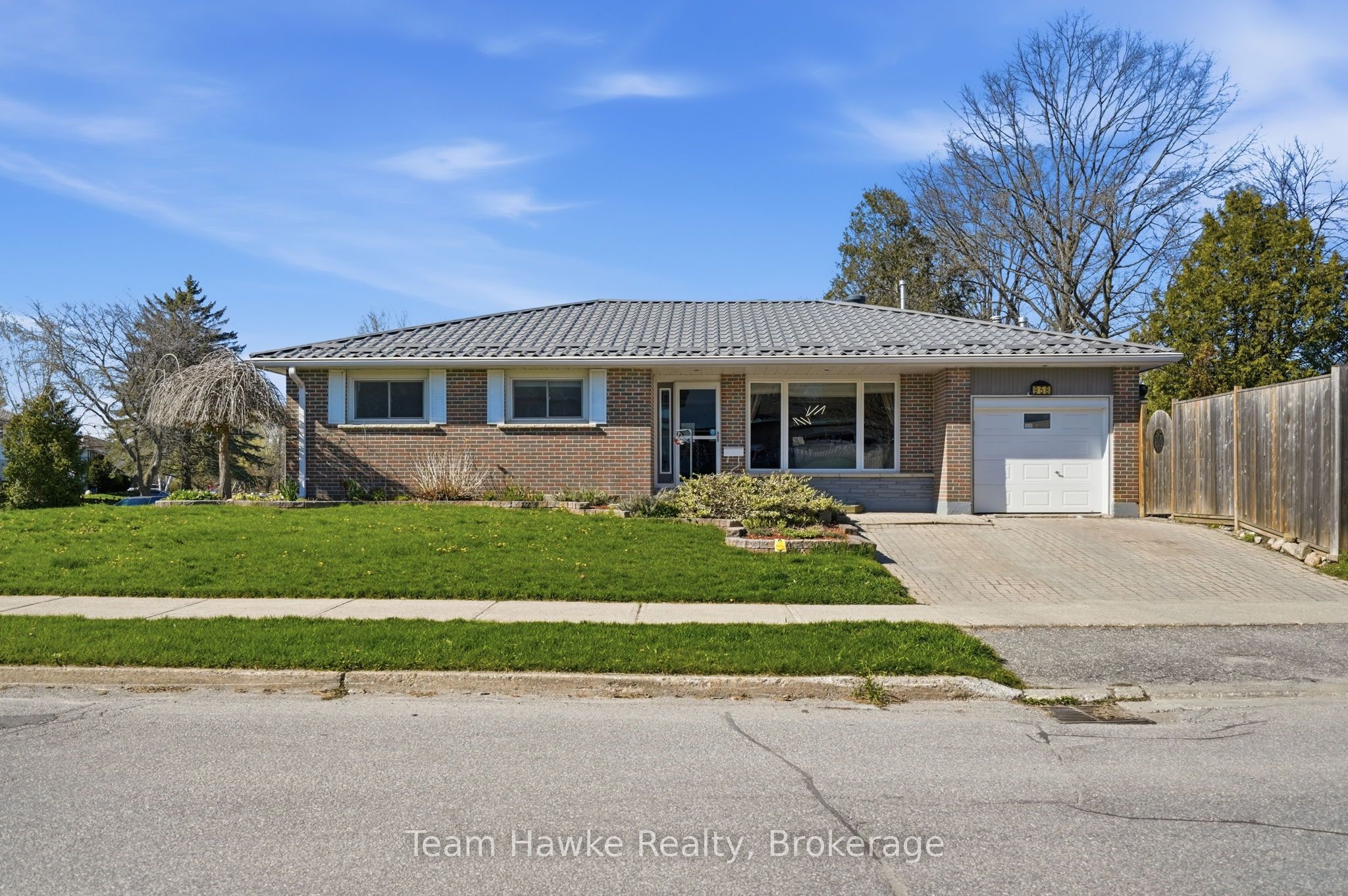 958 Montreal Street, Midland, ON L4R 1H2 photo 2