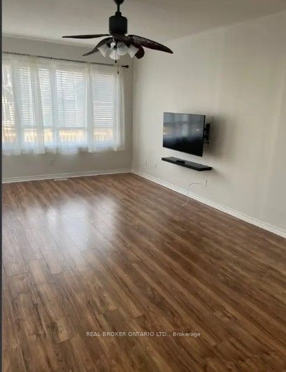 15 Leeward Circle, Wasaga Beach, ON L9Z 0E9 photo 3