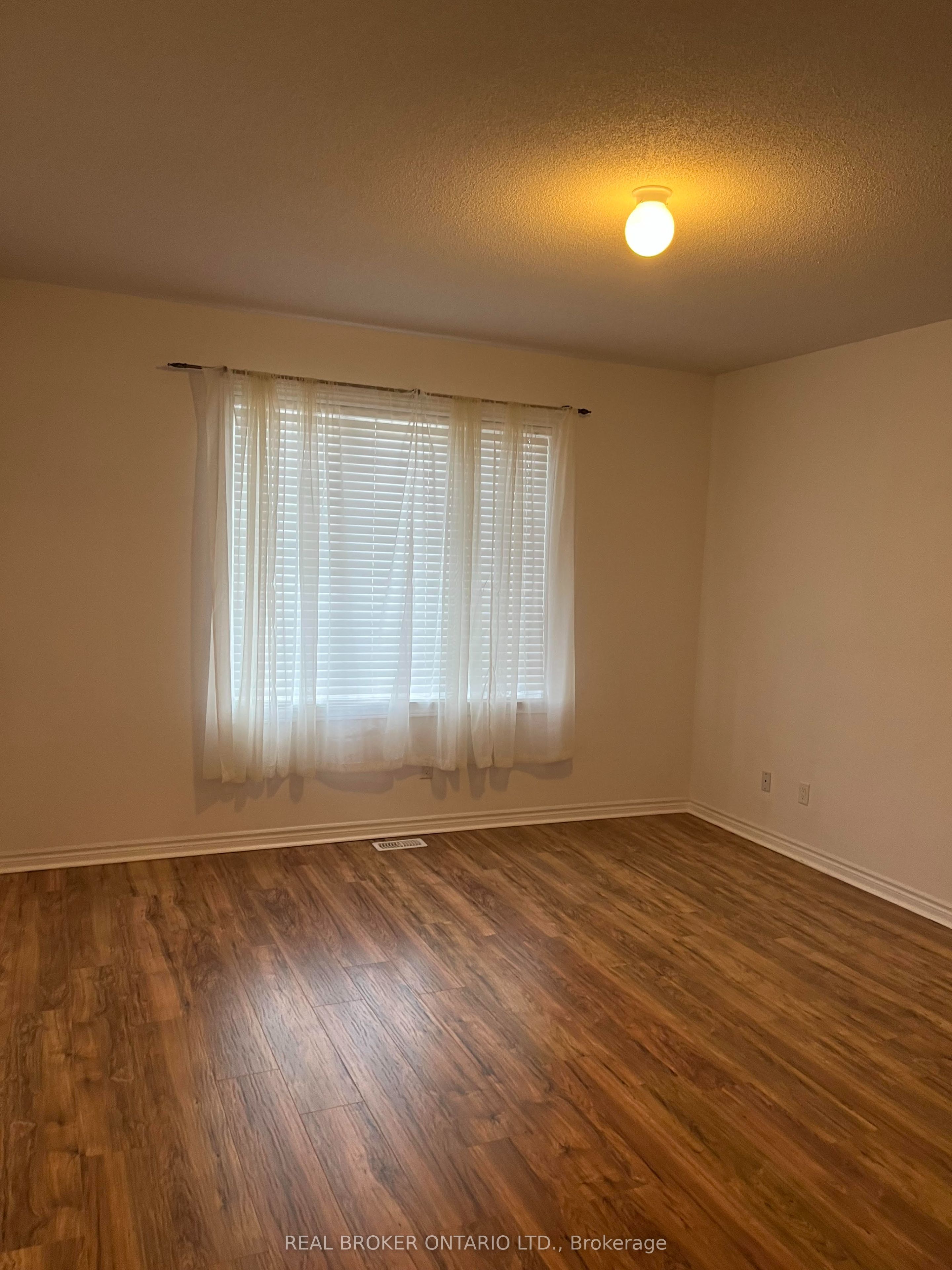 15 Leeward Circle, Wasaga Beach, ON L9Z 0E9 photo 5