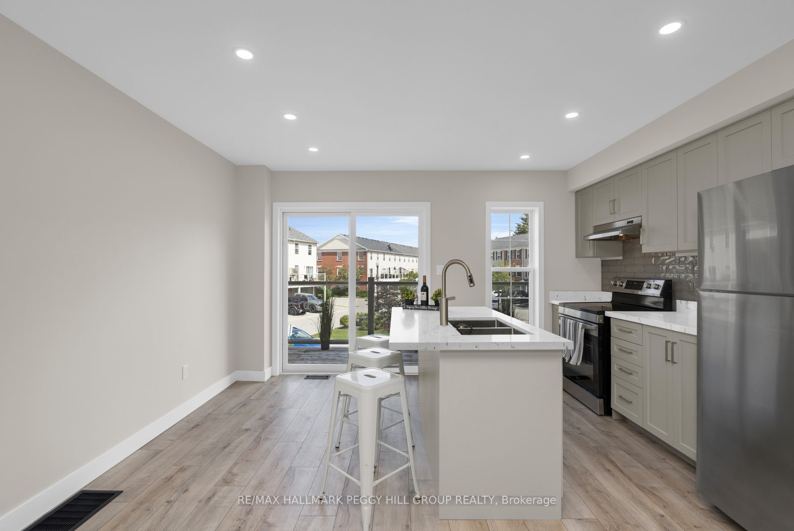 91 Coughlin Road 19, Barrie, ON L4N 0L6 photo 2