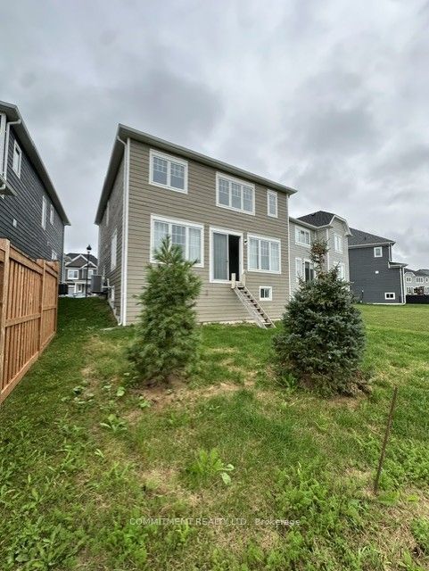 14 Shapira Avenue, Wasaga Beach, ON L9Z 0K2 photo 4