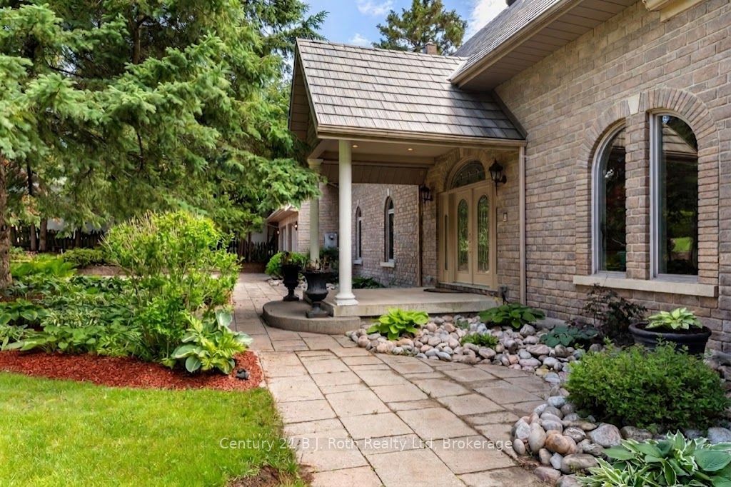 339 Champlain Road, Penetanguishene, ON L9M 1S3 photo 4