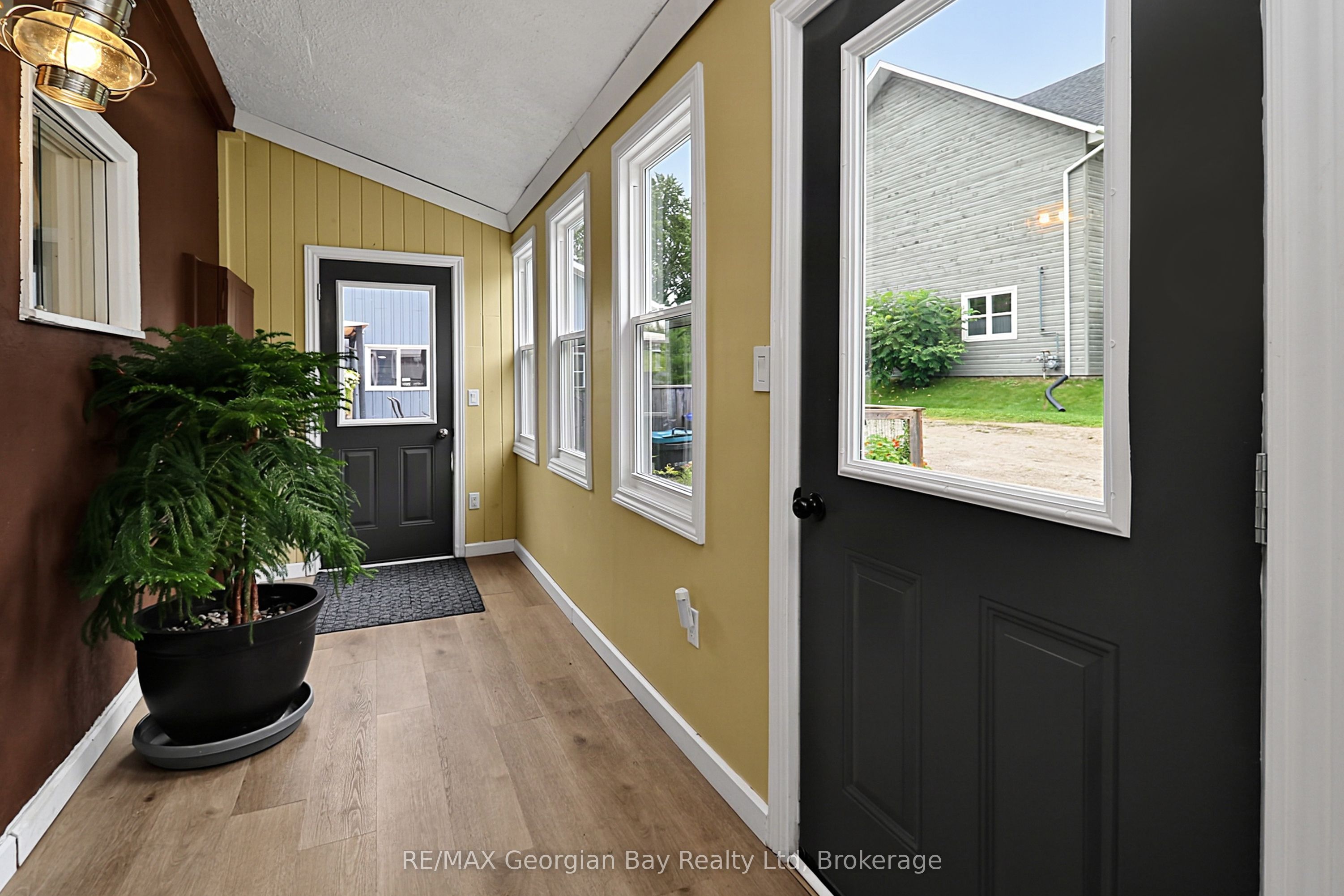 154 ROBERT Street W, Penetanguishene, ON L9M 1P8 photo 5