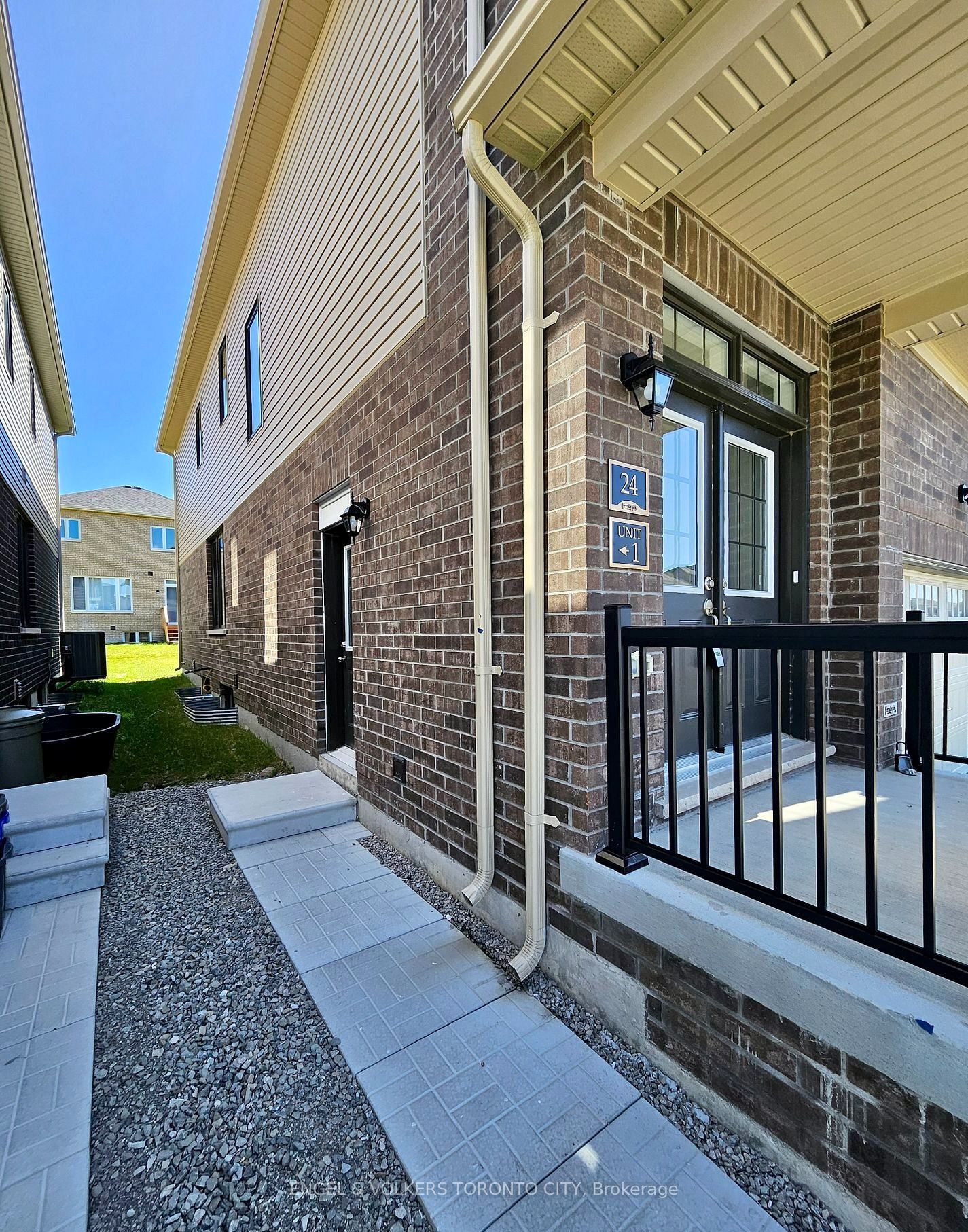 24 Ludlow Drive Bsmt, Barrie, ON L9S 2Z8 photo 2