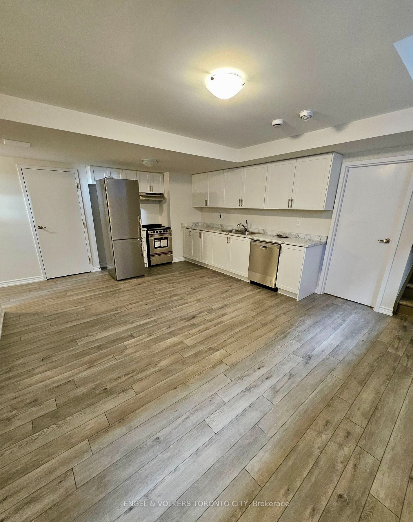 24 Ludlow Drive Bsmt, Barrie, ON L9S 2Z8 photo 4