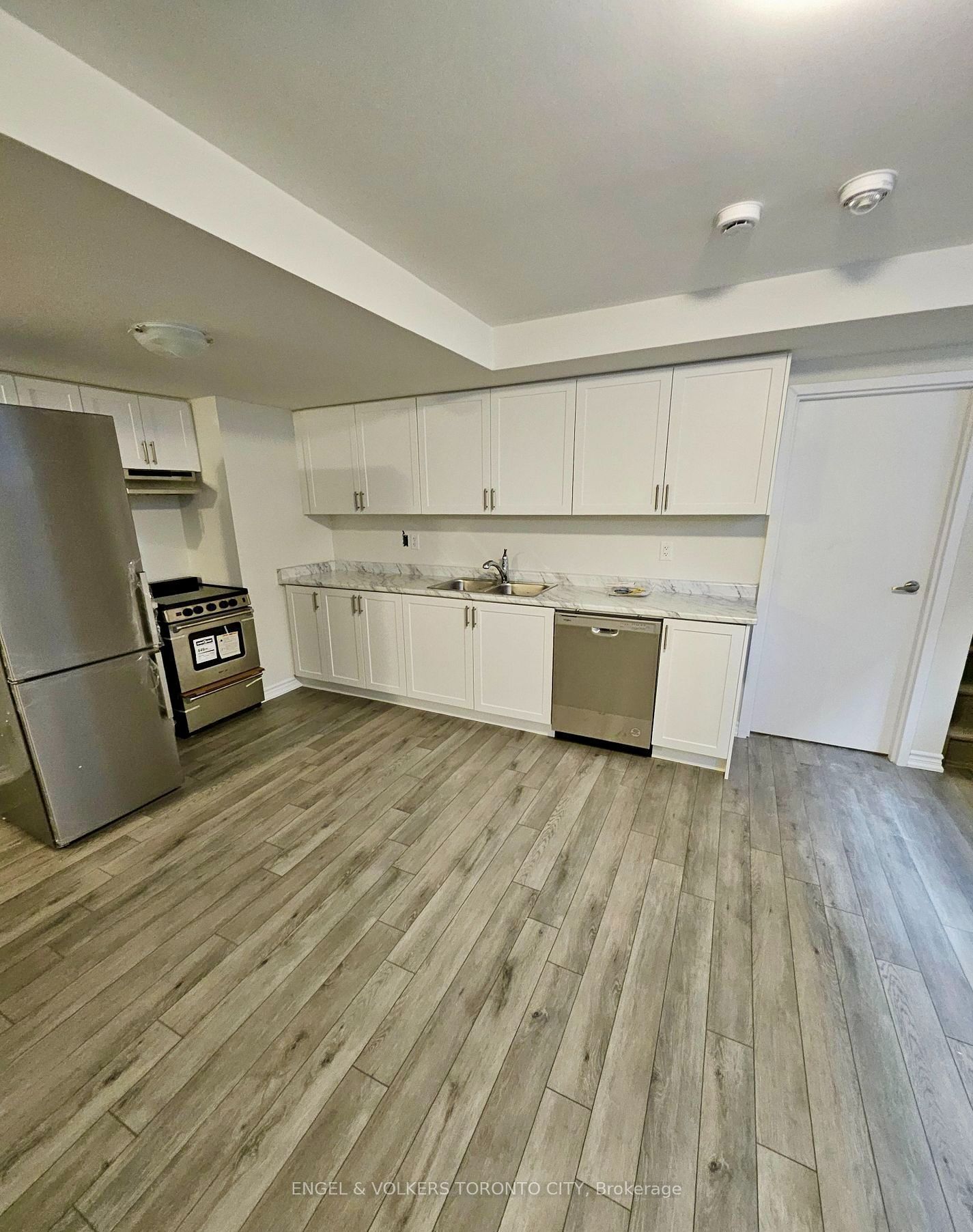 24 Ludlow Drive Bsmt, Barrie, ON L9S 2Z8 photo 5