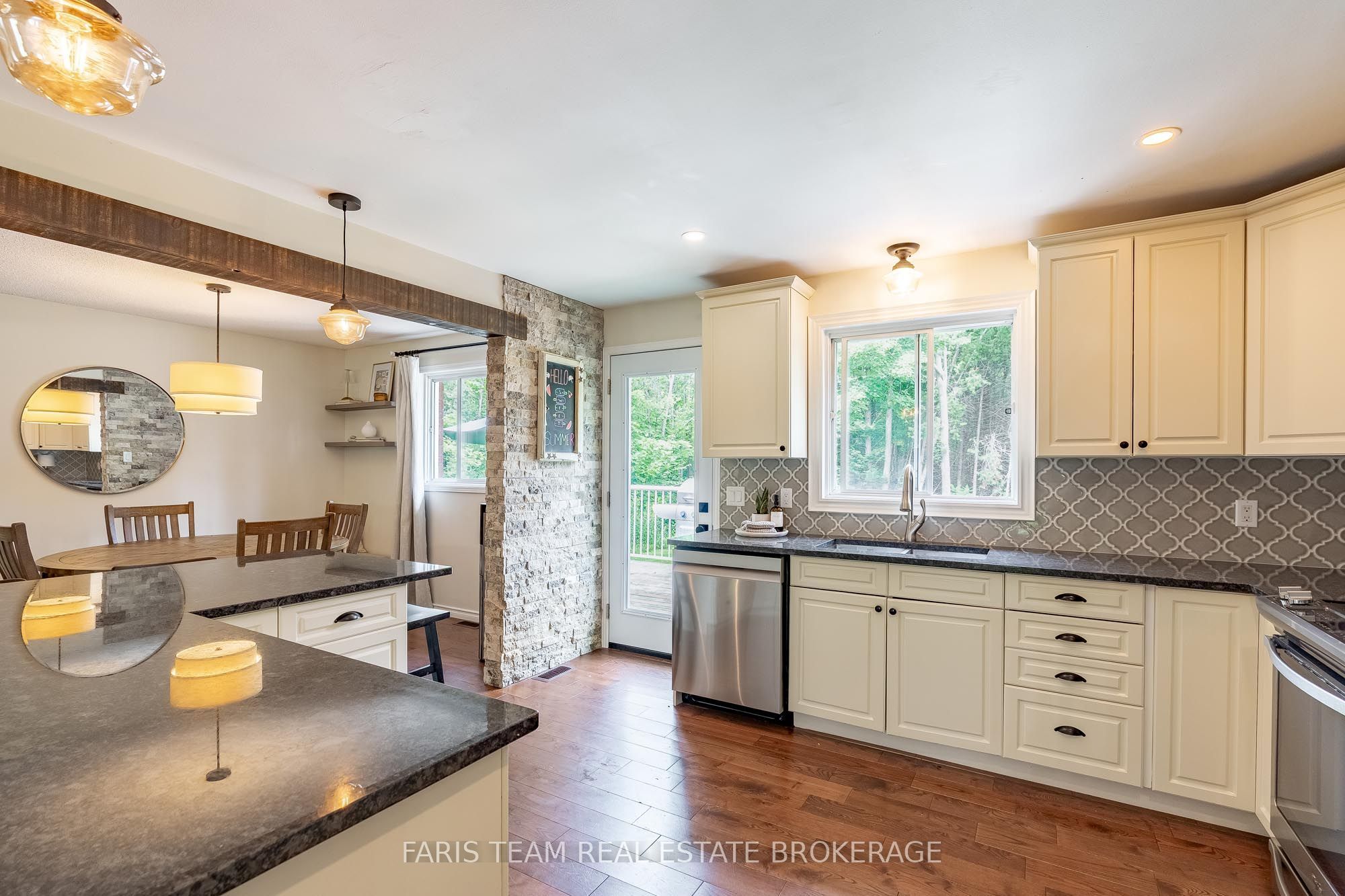 2358 Foxmead Road, Oro-Medonte, ON L0K 1E0 photo 5