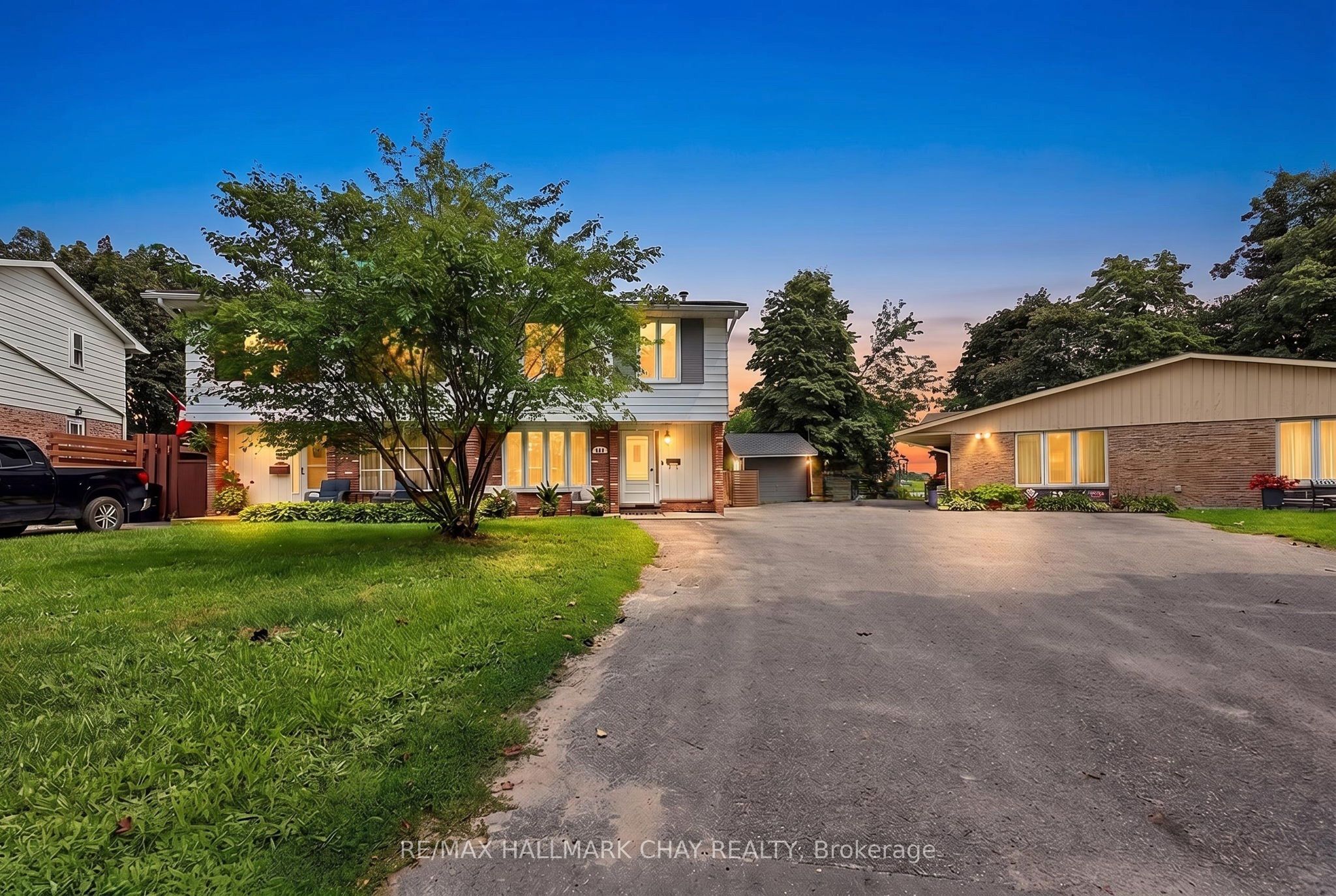 133 Daphne Crescent, Barrie, ON L4M 2Y7
