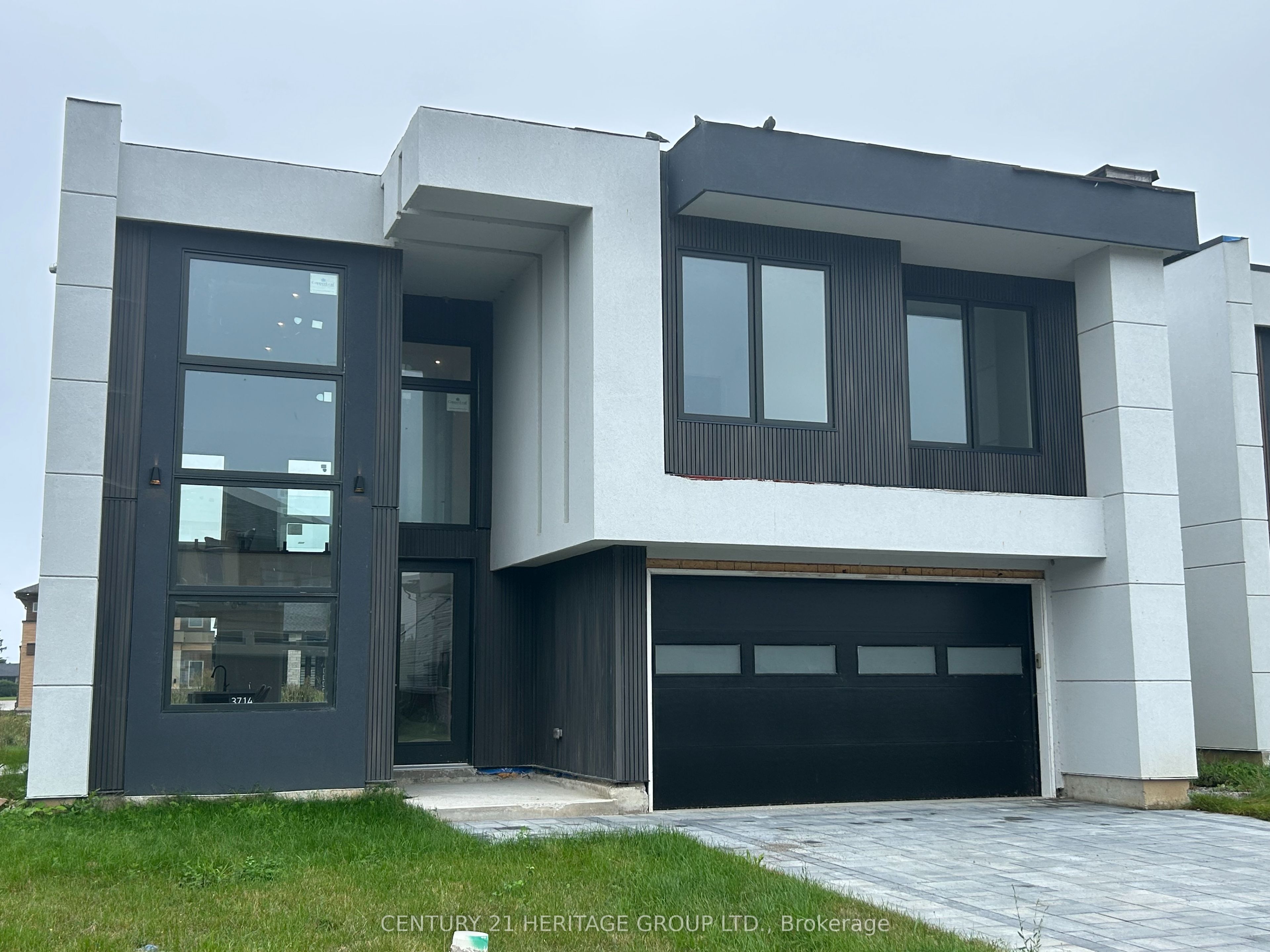 3714 Quayside Drive, Severn, ON L3V 8M9