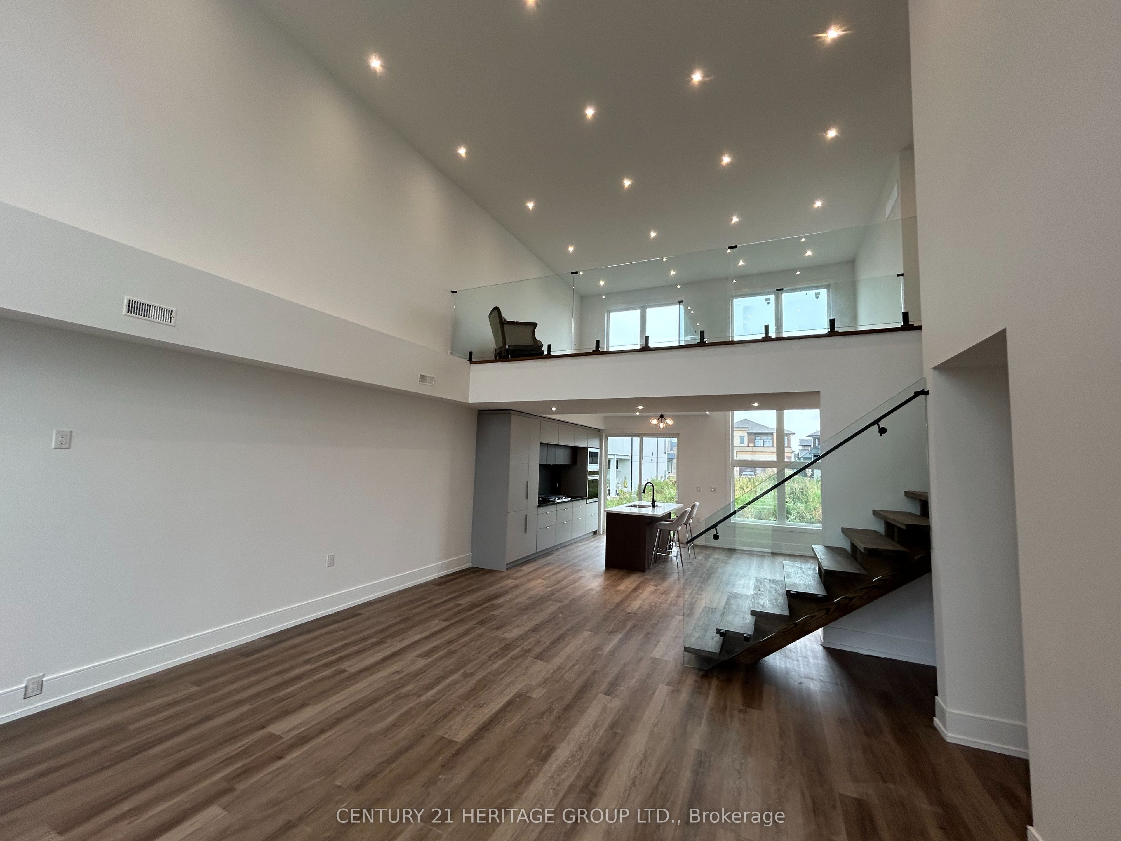 3714 Quayside Drive, Severn, ON L3V 8M9 photo 2