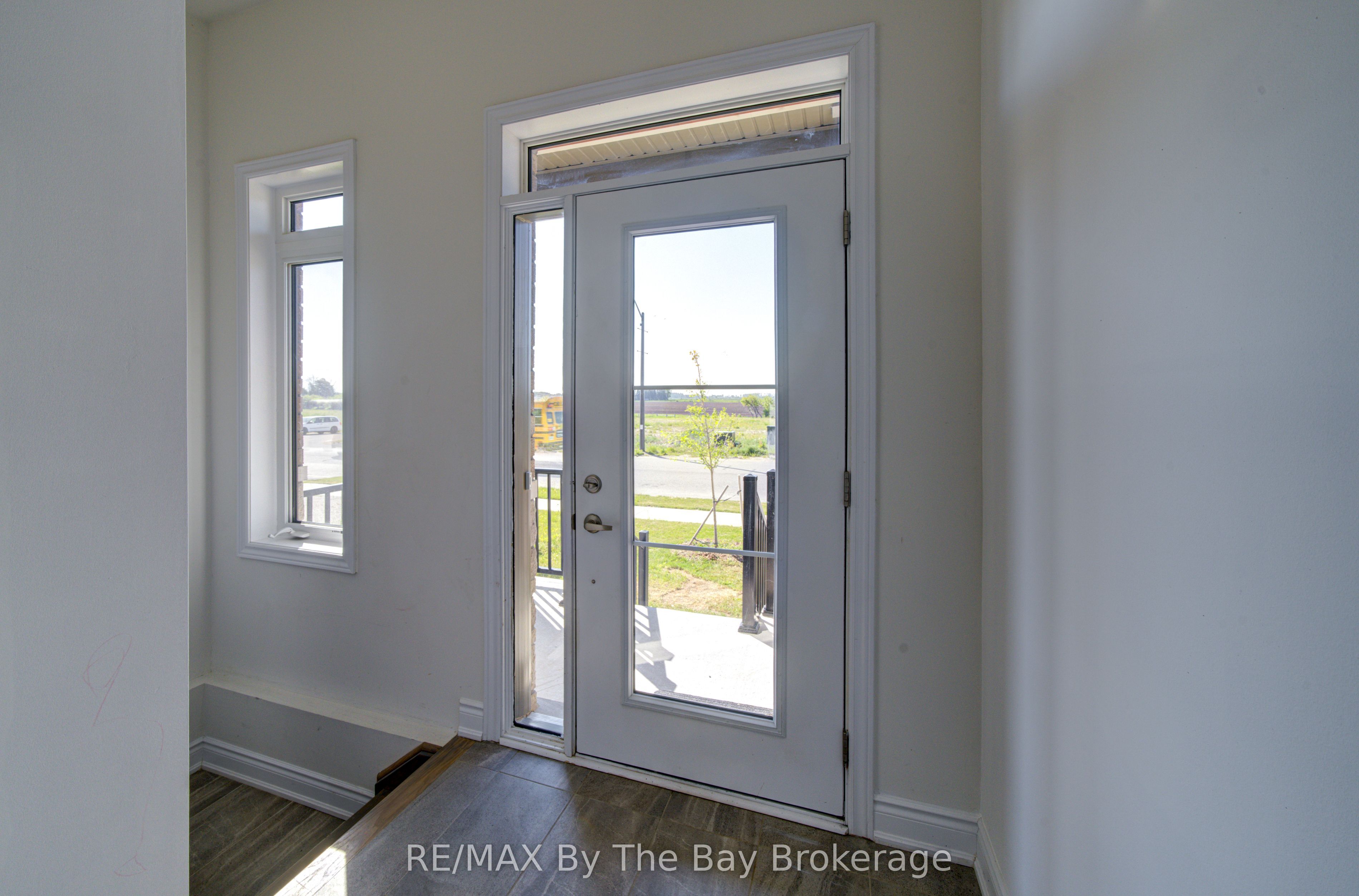 15 Union Boulevard, Wasaga Beach, ON L9Z 0M6 photo 4