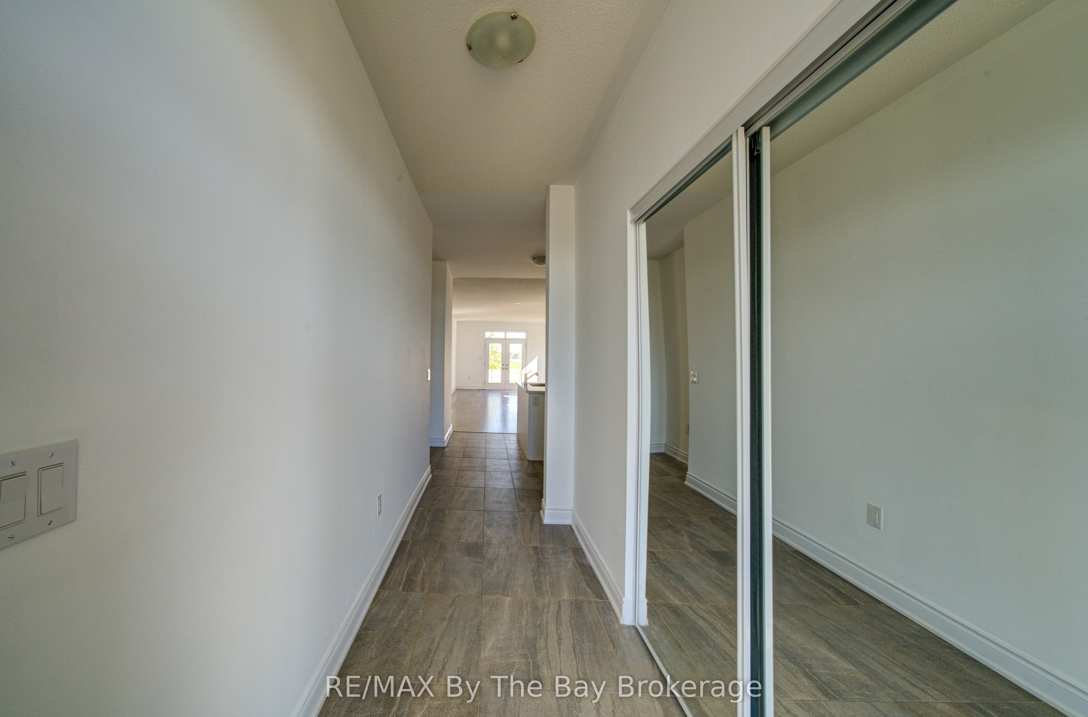 15 Union Boulevard, Wasaga Beach, ON L9Z 0M6 photo 5