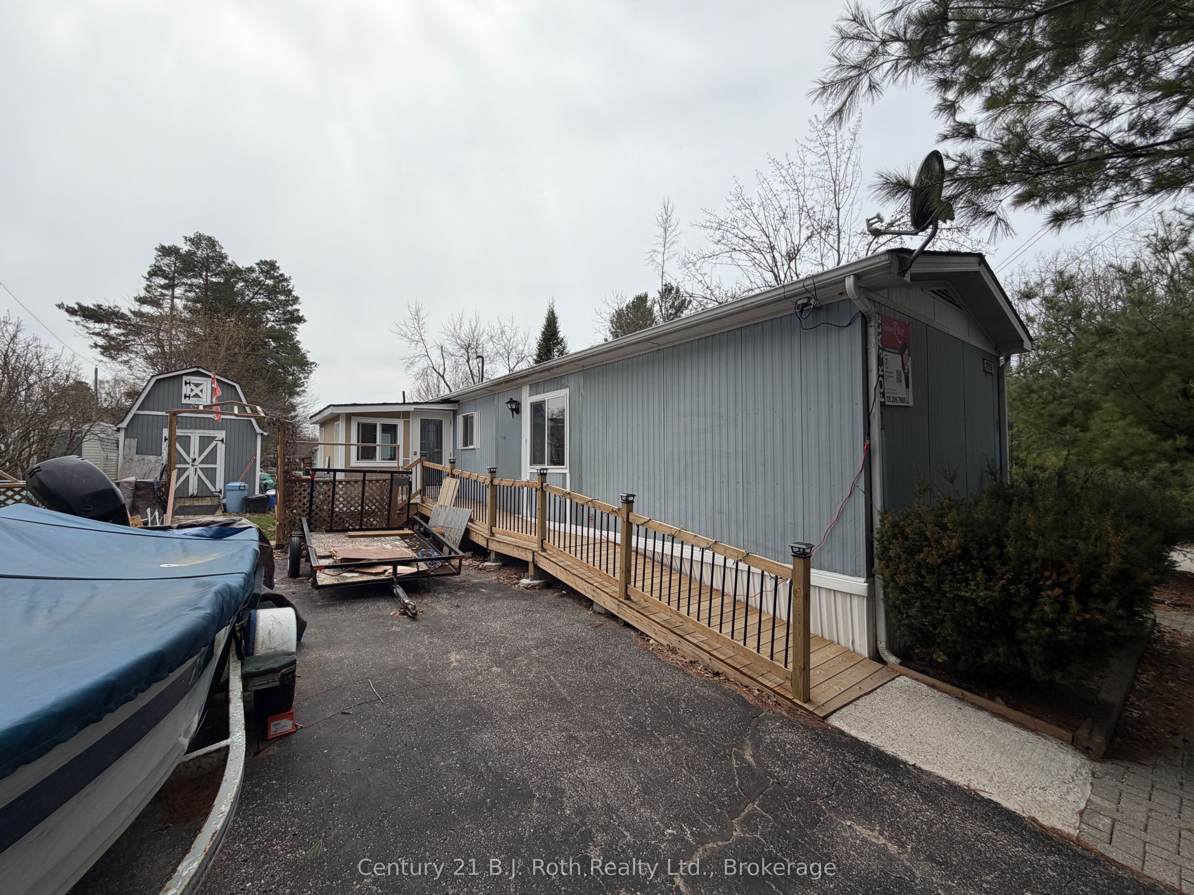 1 Smiths Lane, Midland, ON L4R 0B9 photo 2