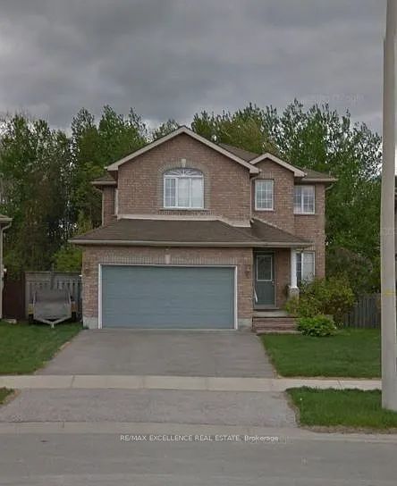 35 Mckenzie Crescent, Barrie, ON L4N 0A9
