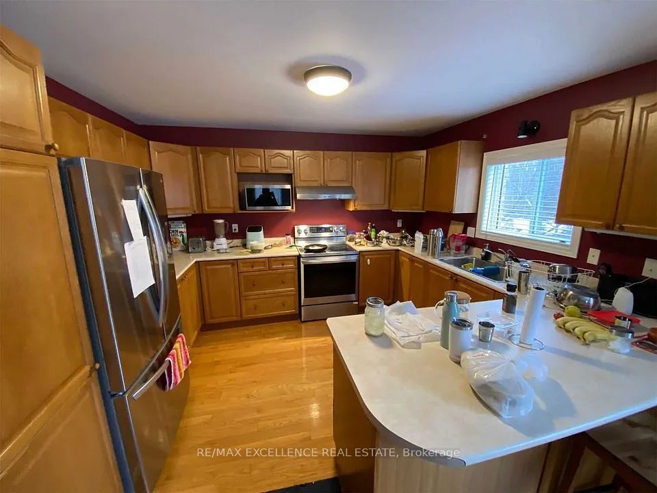 35 Mckenzie Crescent, Barrie, ON L4N 0A9 photo 4