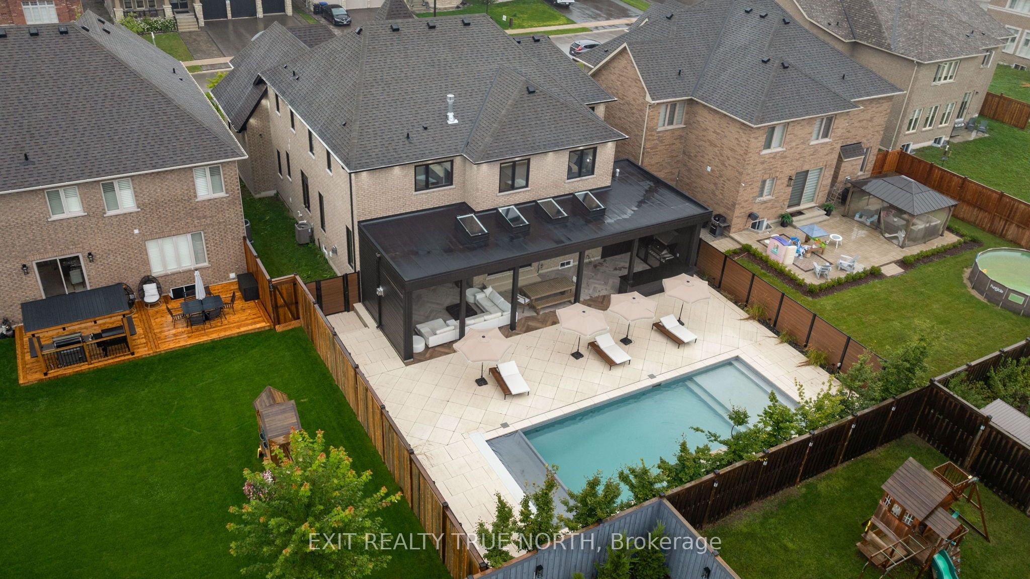 106 Rugman Crescent, Springwater, ON L9X 2A5 photo 2