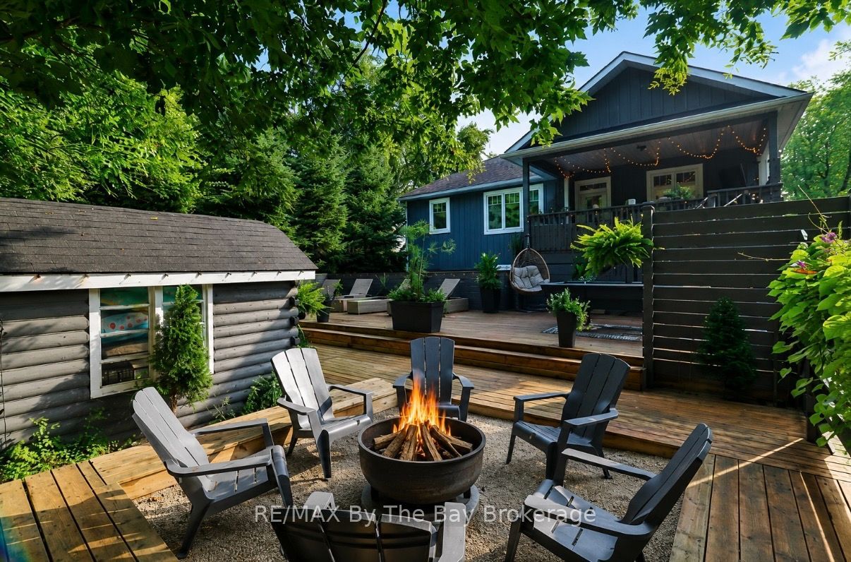 320 Birch Street, Collingwood, ON L9Y 2V7 photo 2