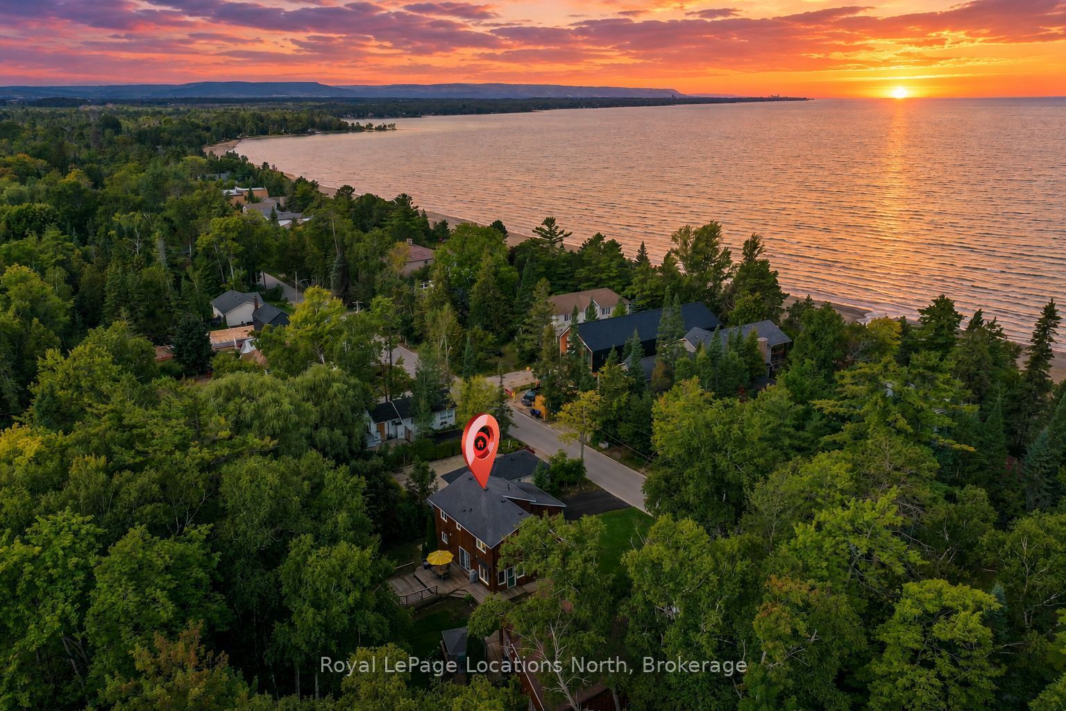 1657 Shore Lane, Wasaga Beach, ON L9Z 1W4 photo 2