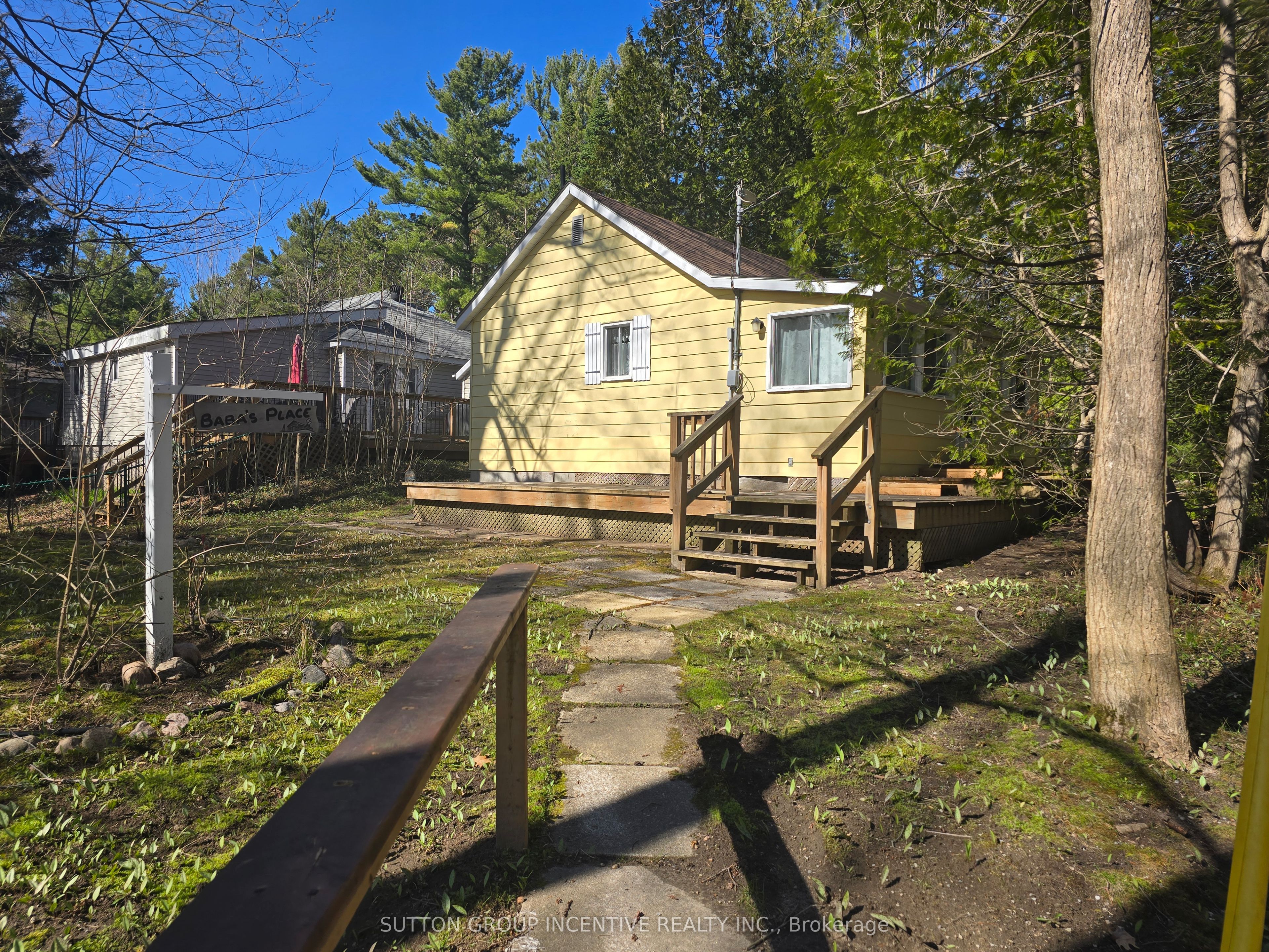18 Harras Avenue, Tiny, ON L0L 2J0 photo 3