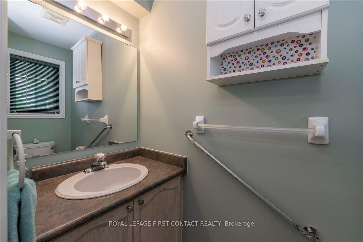 28 Pass Court, Barrie, ON L4N 5R9 photo 5