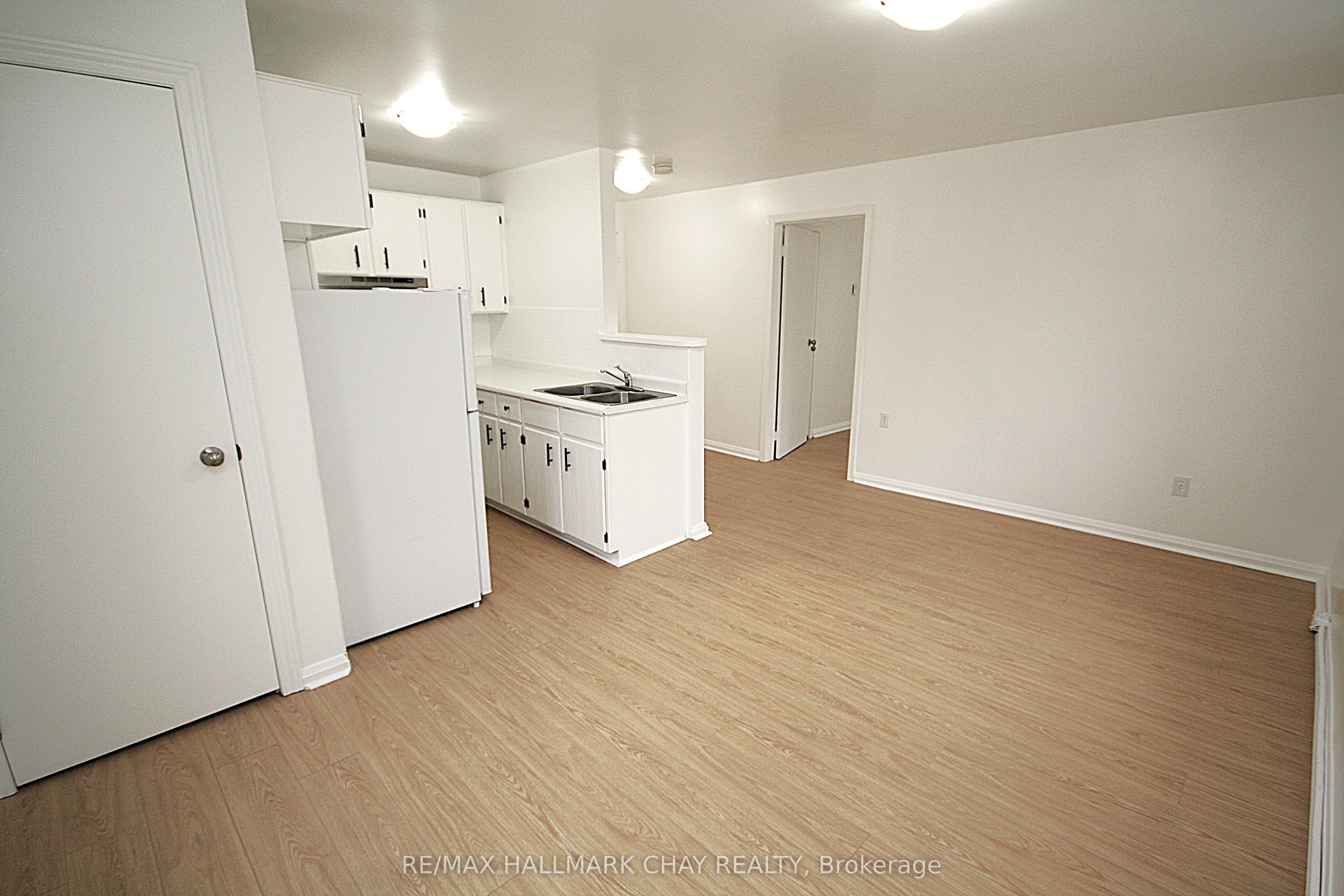 58 Queen Street W 1, Springwater, ON L0L 1P0 photo 5