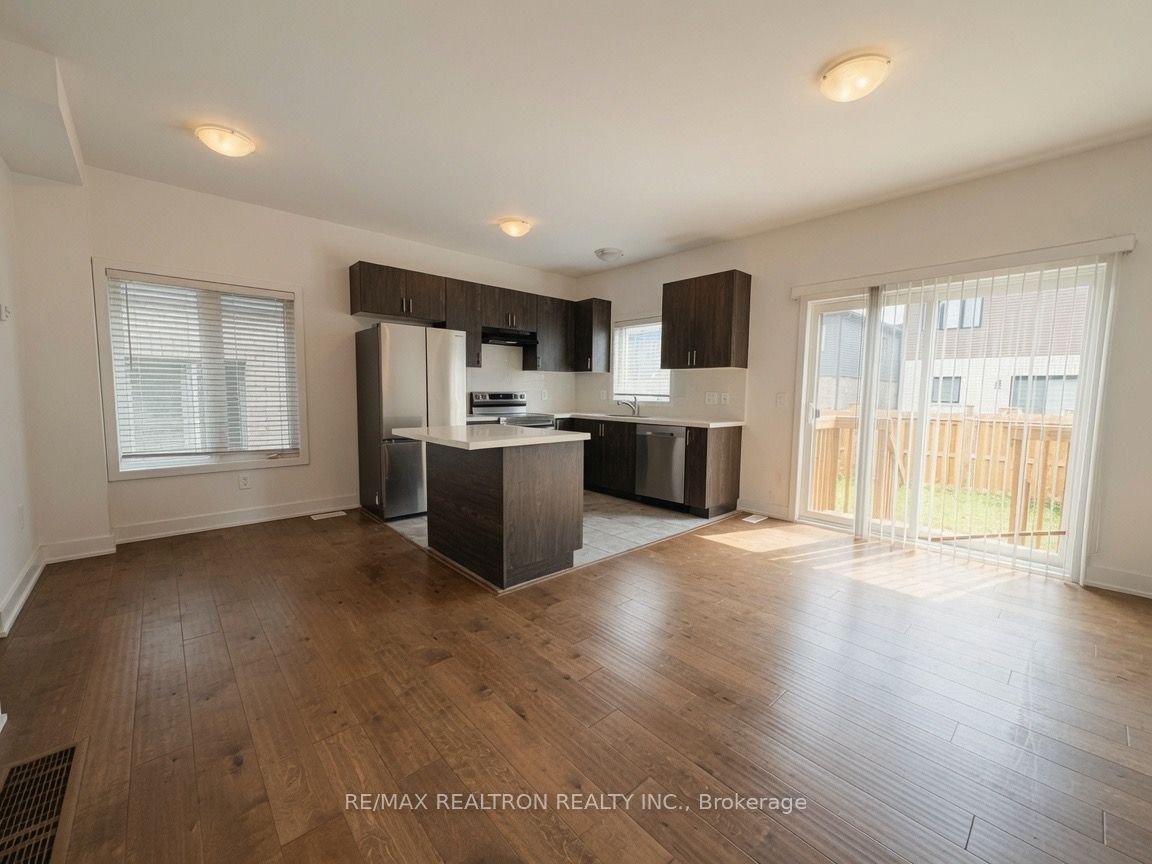 36 Westwood Avenue, Barrie, ON L9J 0M6 photo 4