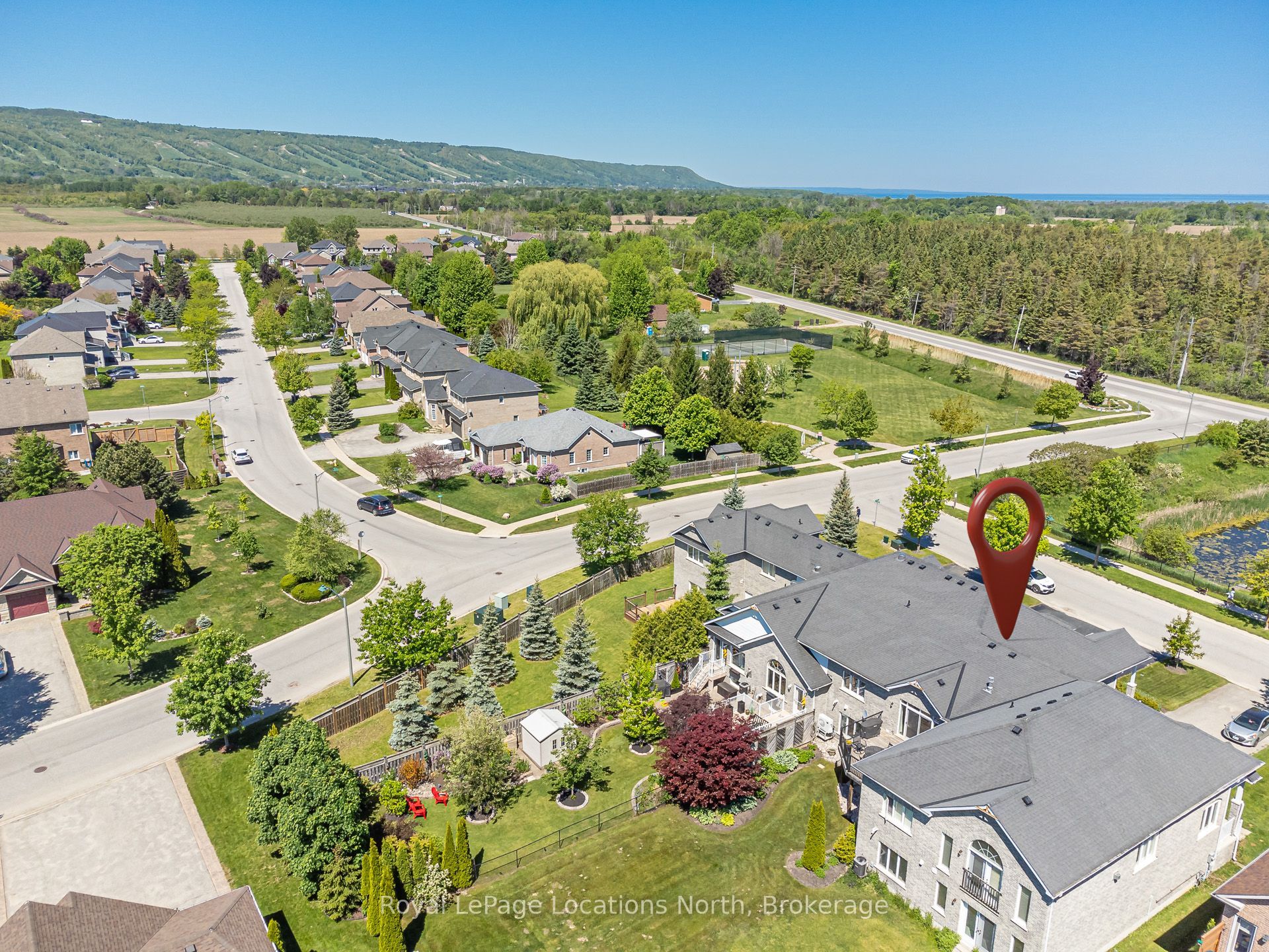 6 Thomas Drive, Collingwood, ON L9Y 0A6 photo 3
