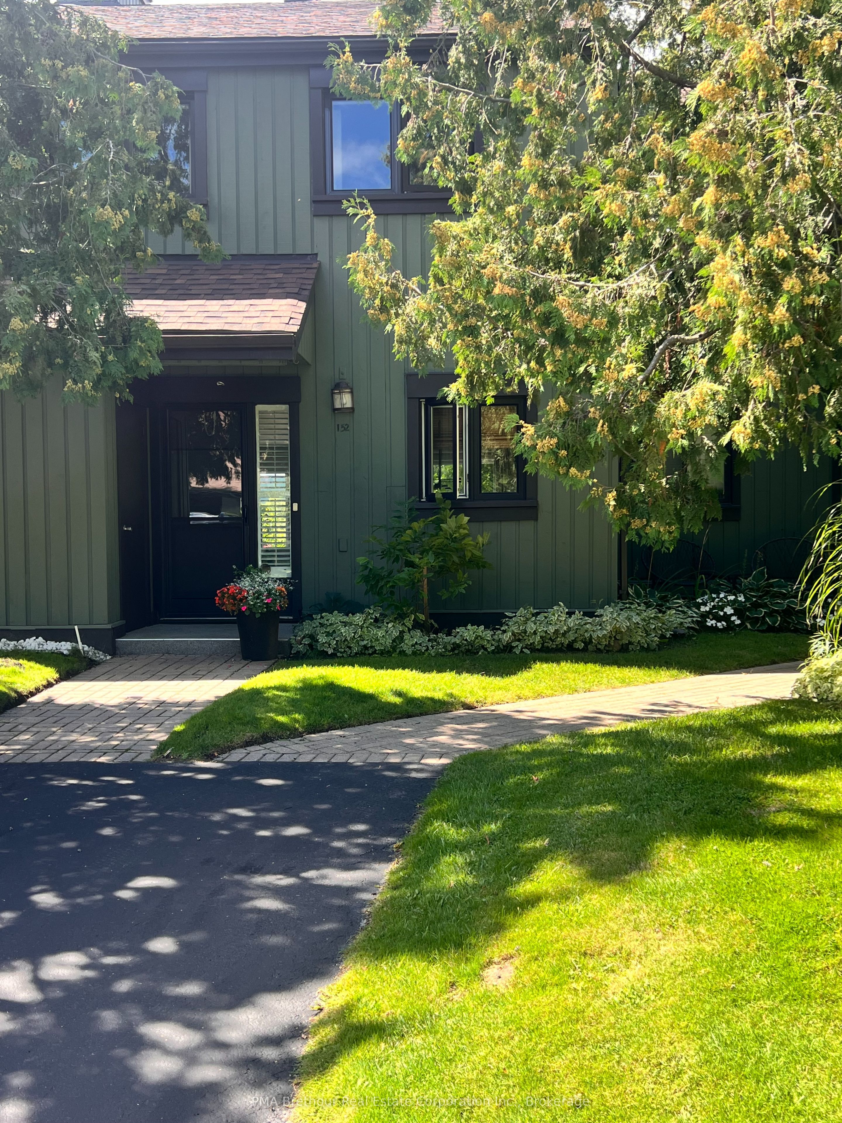 152 Escarpment Crescent 12, Collingwood, ON L9Y 5B4 photo 2