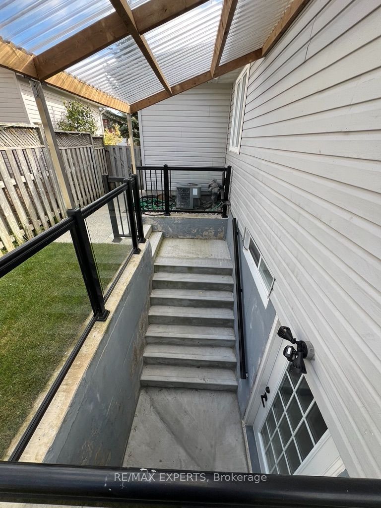 70 Marsellus Drive BSMT, Barrie, ON L4N 8R7 photo 5