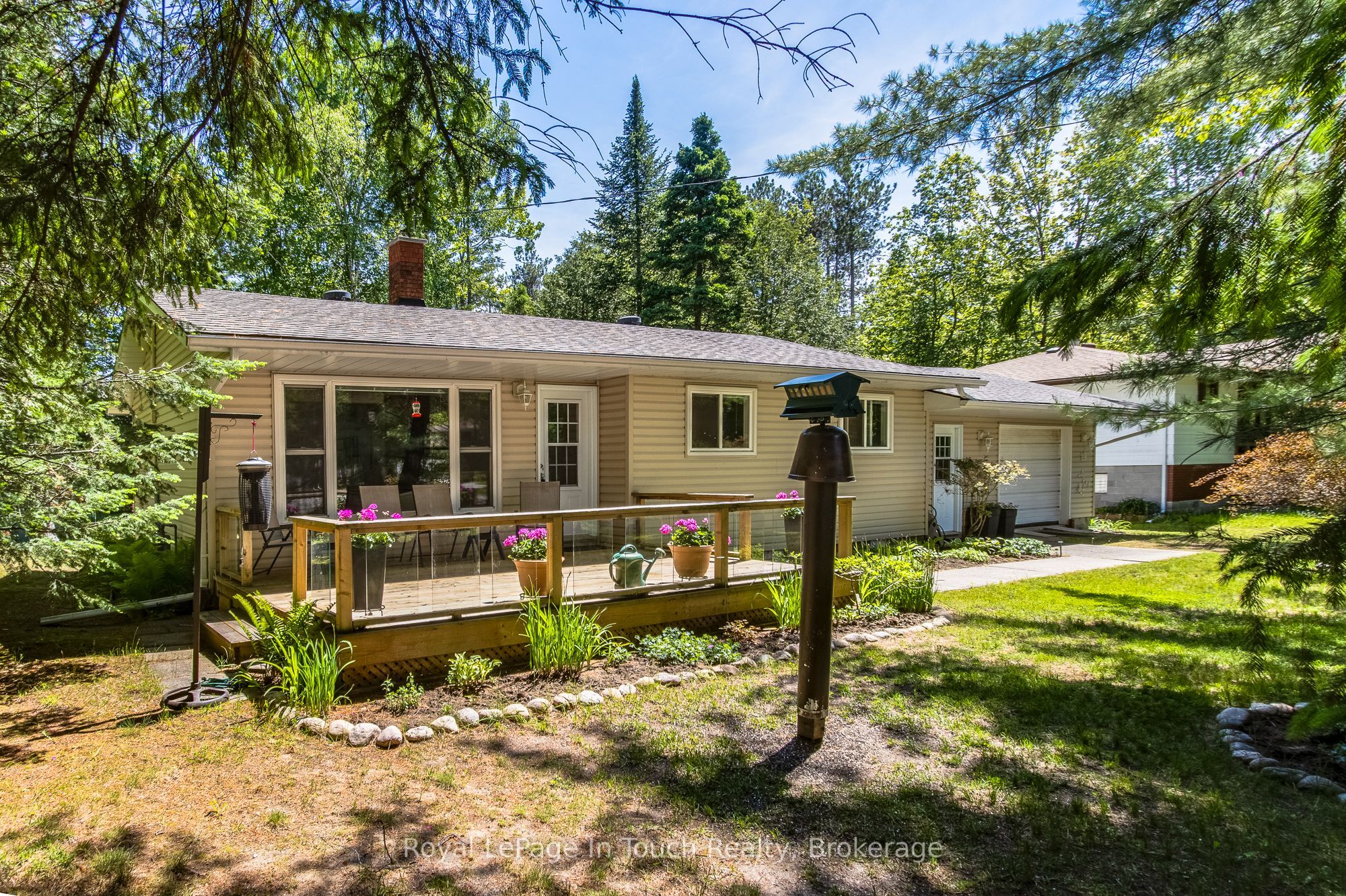 19 Adelard Road, Tiny, ON L0L 2J0