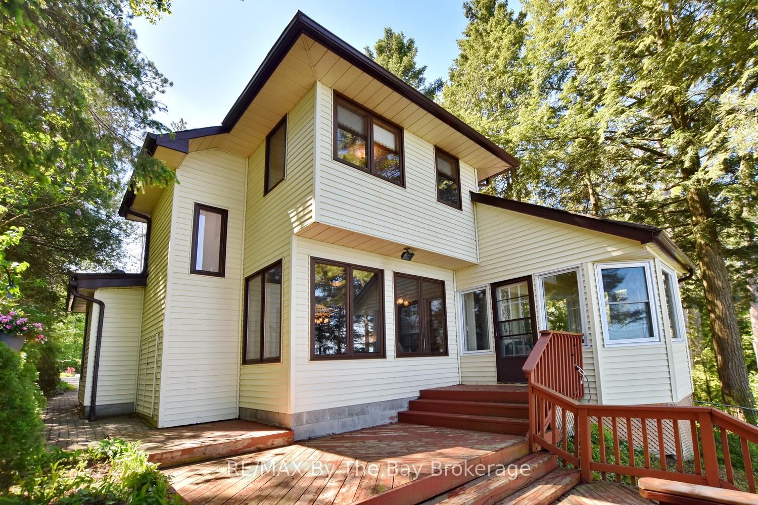 2284 South Orr Lake Road, Springwater, ON L0L 1P0
